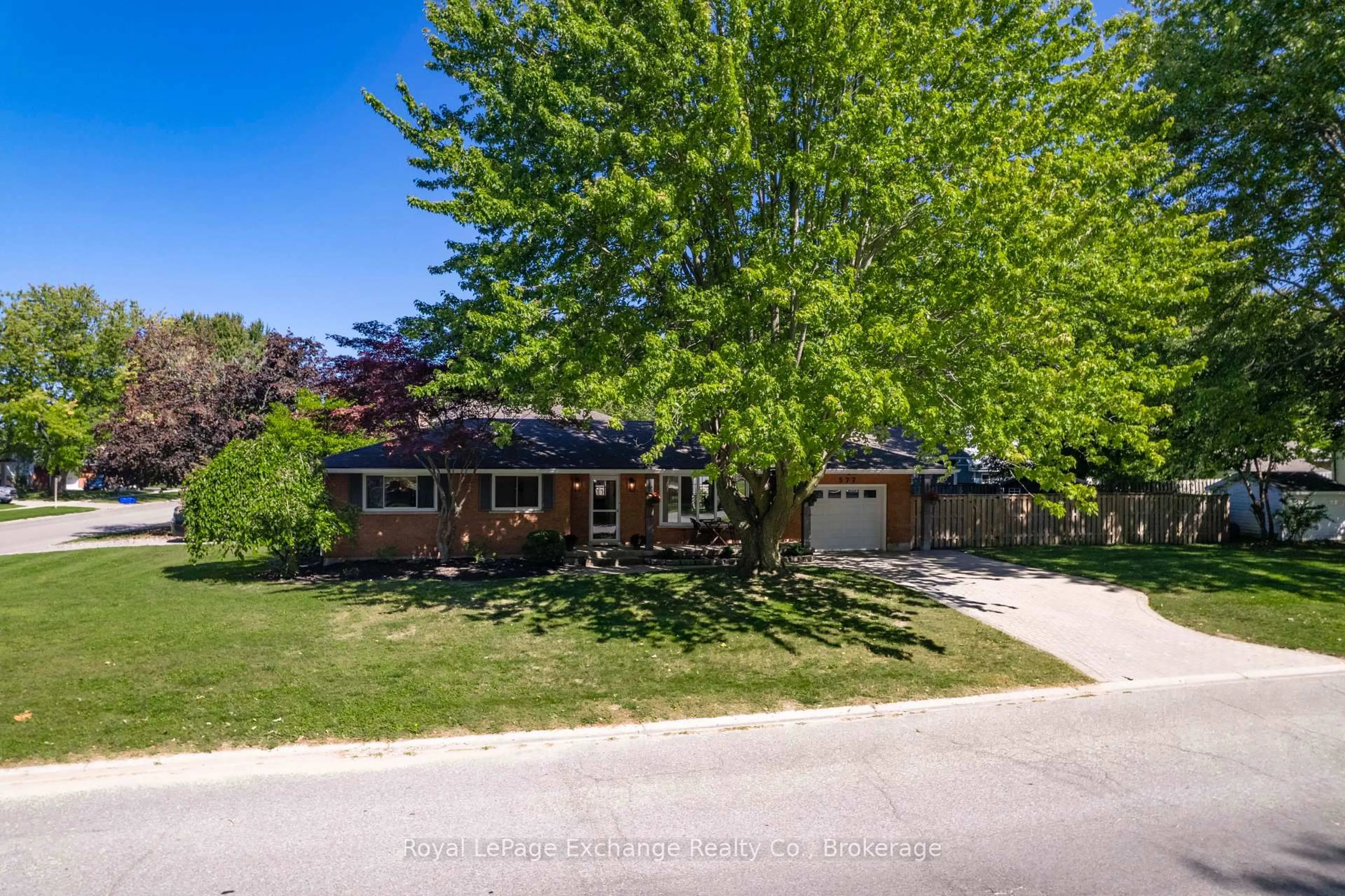 A pic from outside/outdoor area/front of a property/back of a property/a pic from drone, street for 577 James St, Saugeen Shores Ontario N0H 2C1