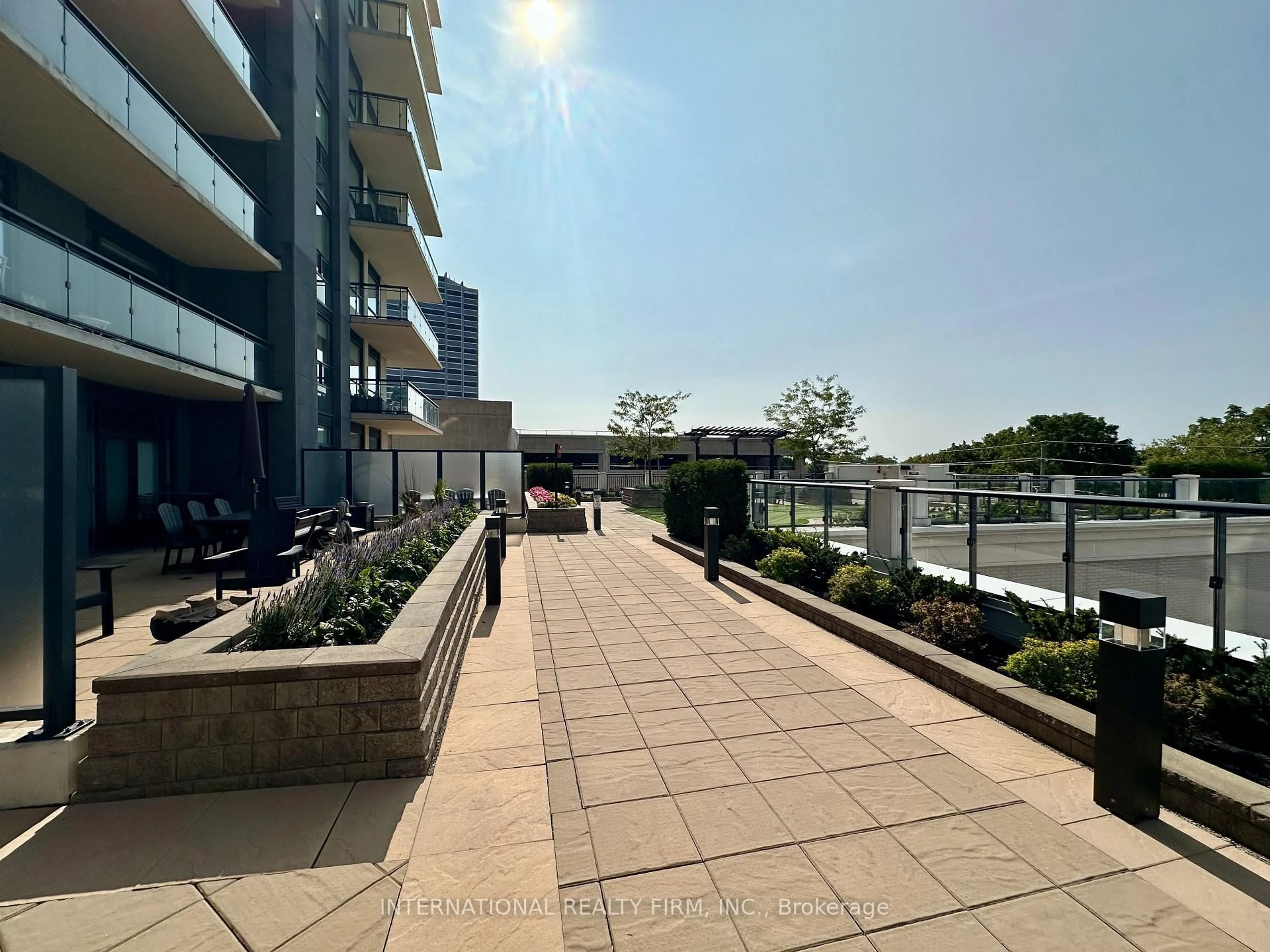 Unknown for 155 Caroline St, Waterloo Ontario N2L 0J8