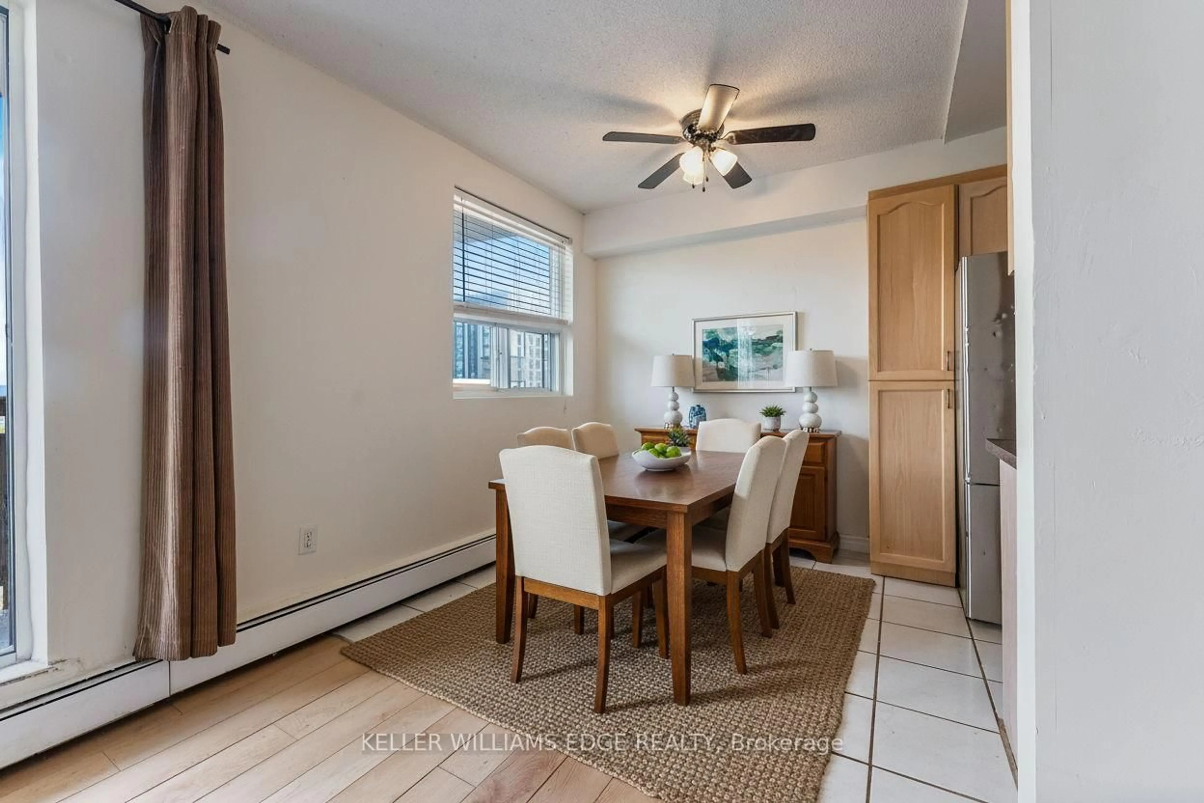 Dining room, unknown for 851 Queenston Rd #802, Hamilton Ontario L8G 1B4