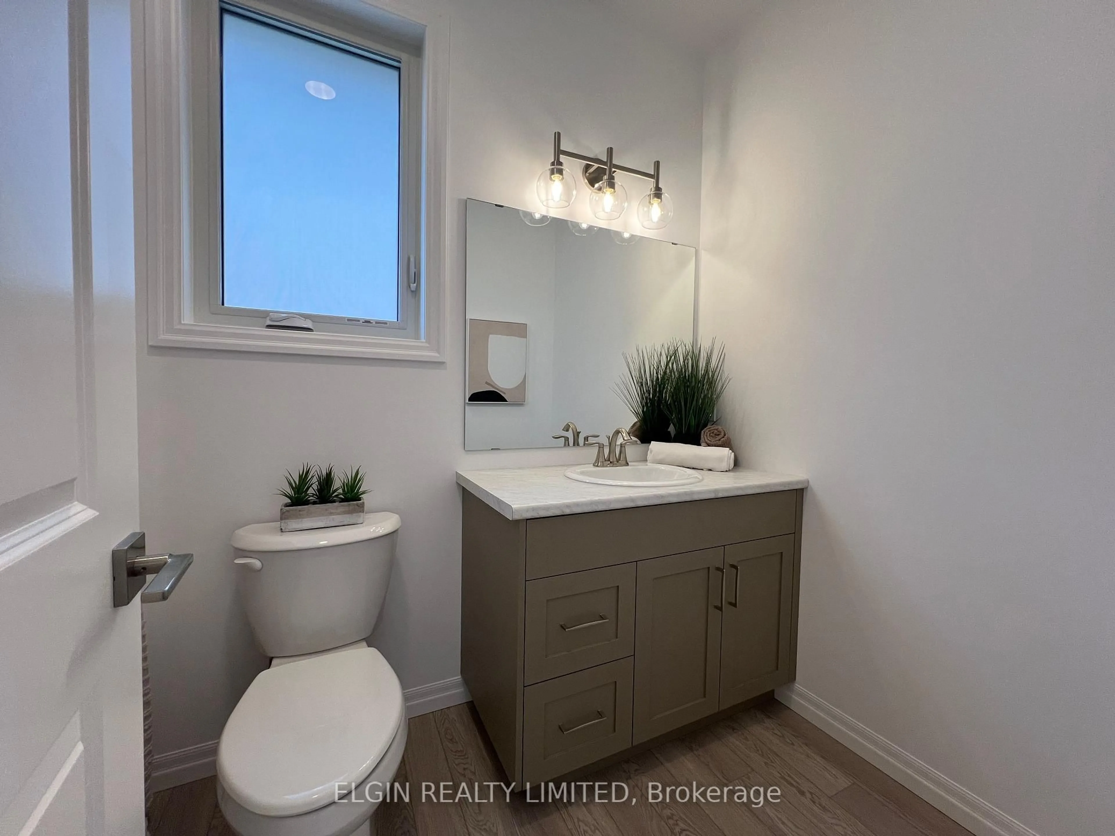 Standard bathroom, unknown for 42199 McBain Line, Central Elgin Ontario N5P 0E4