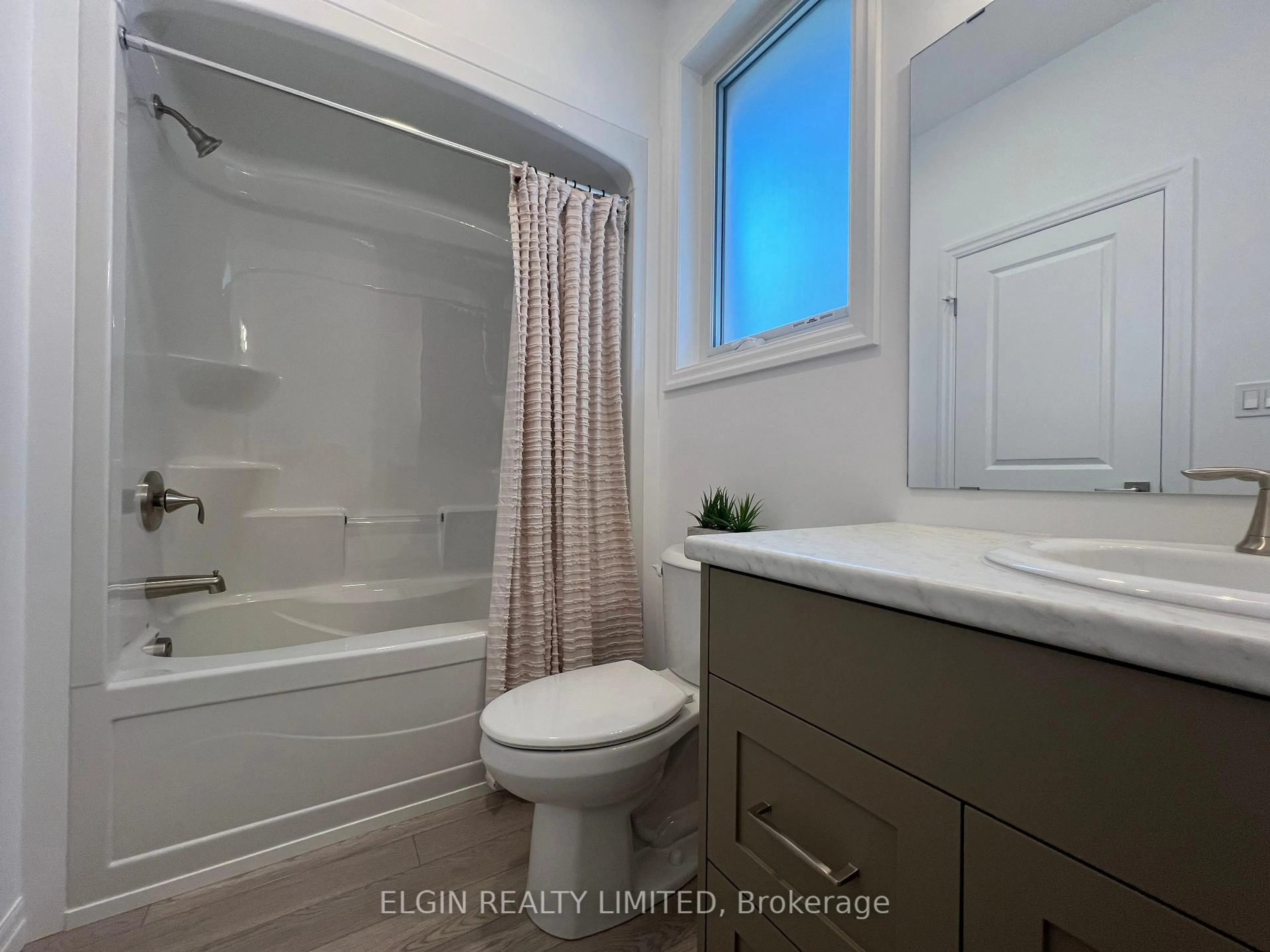 Standard bathroom, unknown for 42199 McBain Line, Central Elgin Ontario N5P 0E4