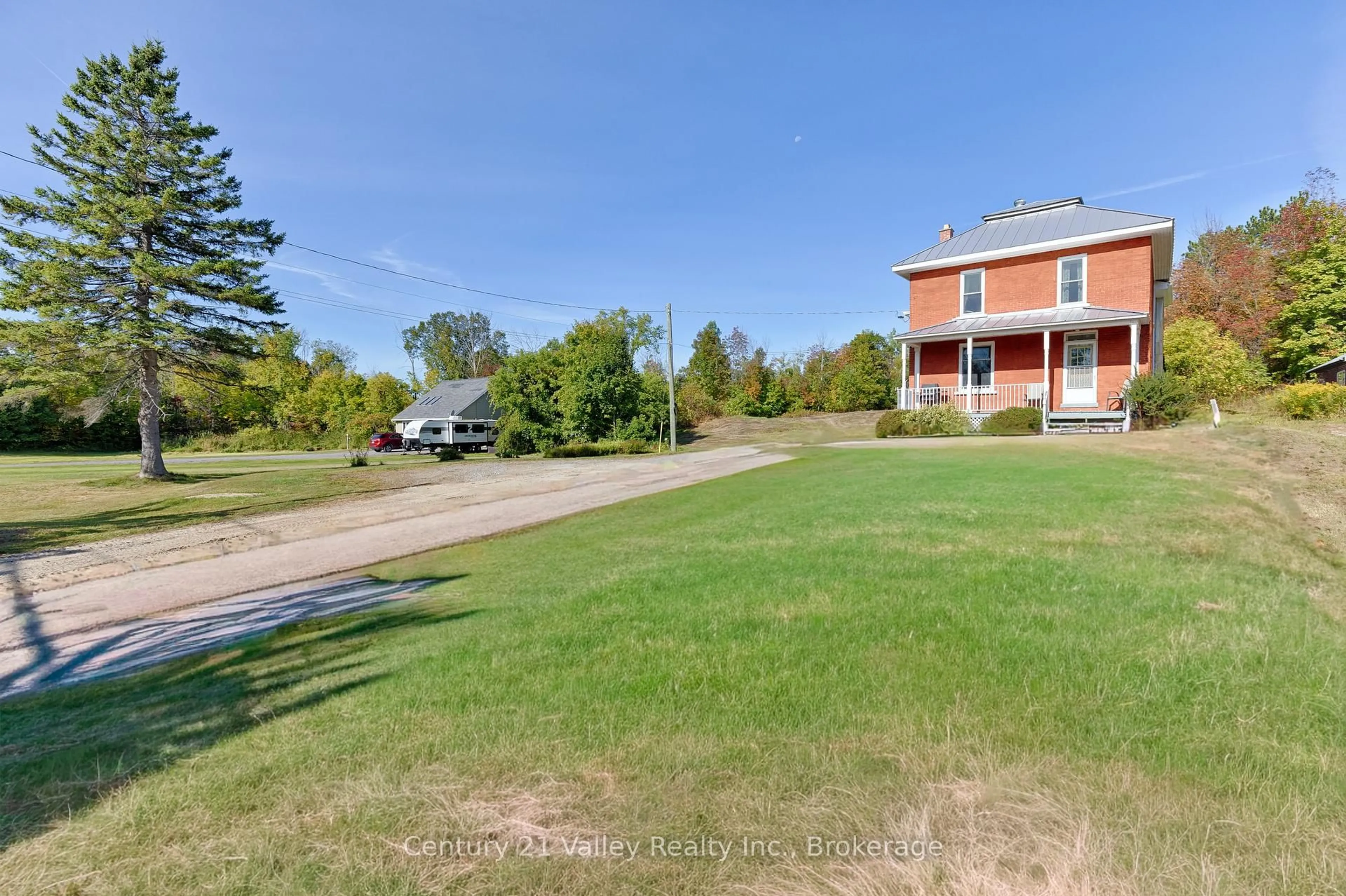 A pic from outside/outdoor area/front of a property/back of a property/a pic from drone, street for 12699 Lanark Rd, Calabogie Ontario K0J 1H0