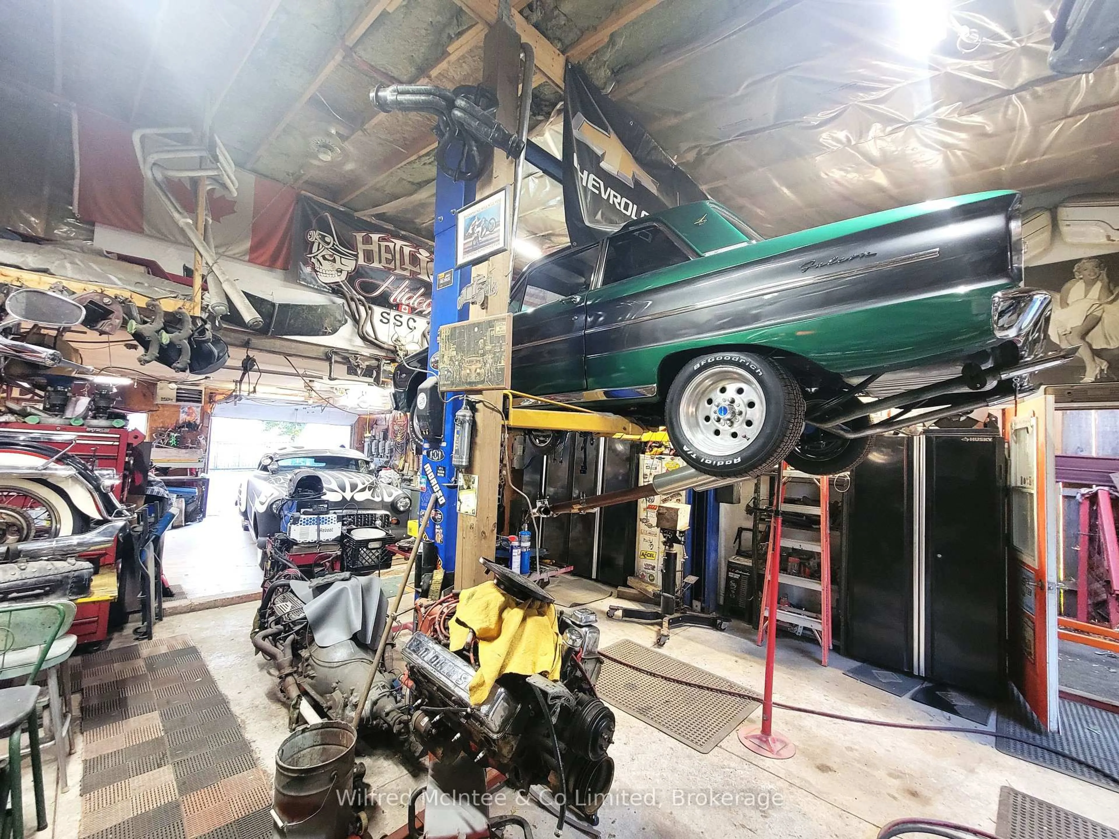 Indoor garage for 370 Foster St, Wellington North Ontario N0G 2L1