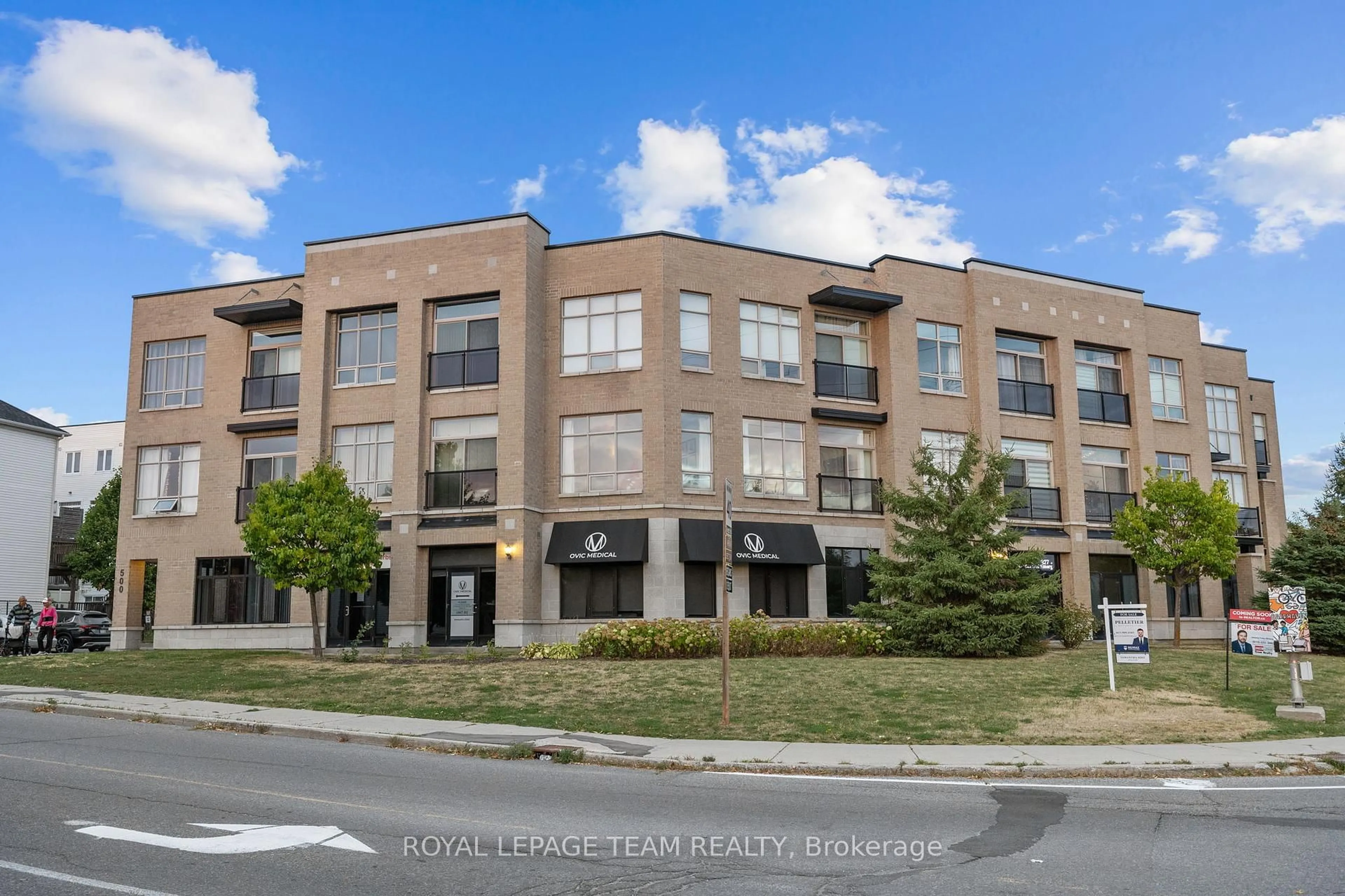 Unknown for 500 Claridge Dr #203, Ottawa Ontario K2J 3G5