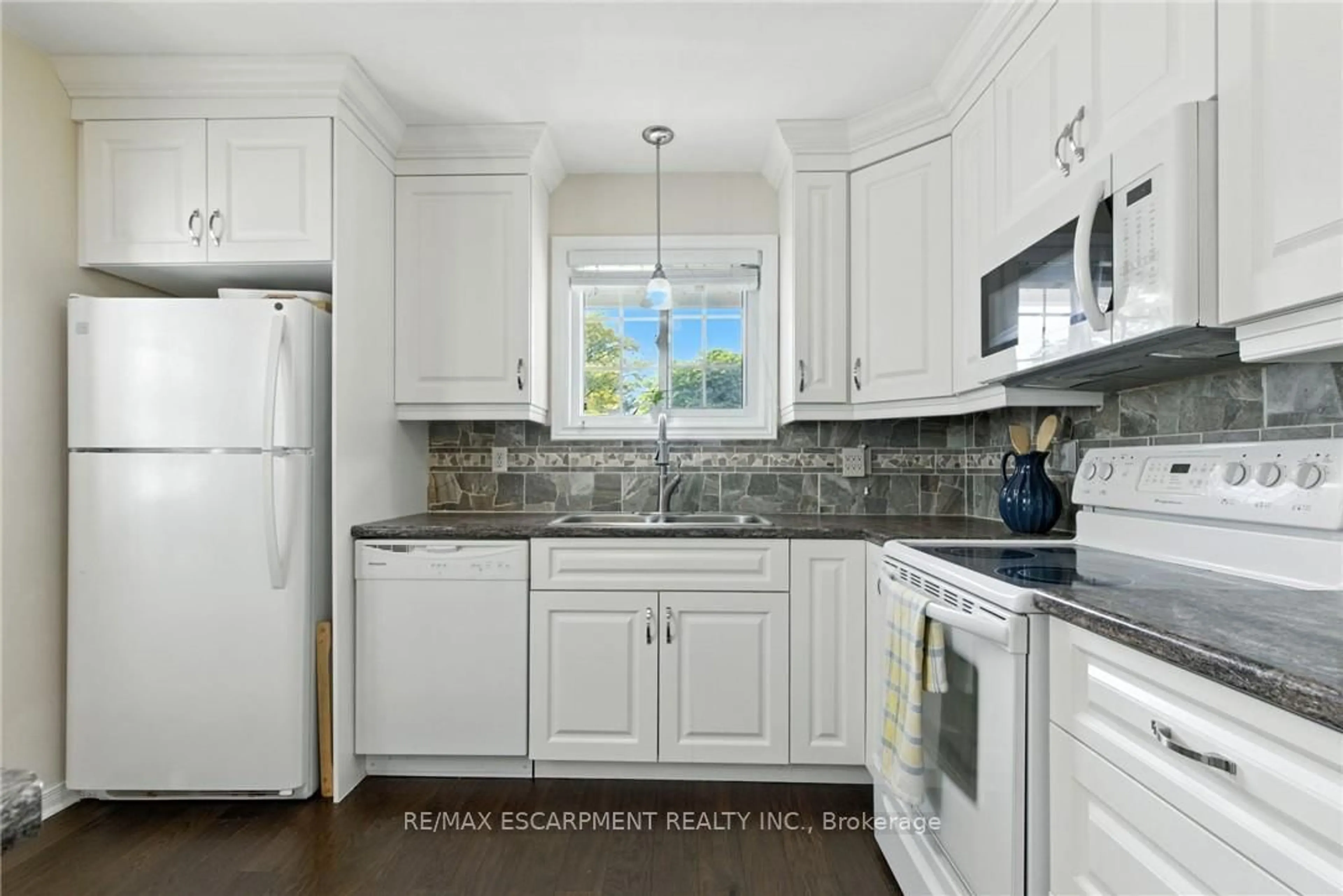 Unknown for 360 Silverbirch Blvd, Hamilton Ontario L0R 1W0