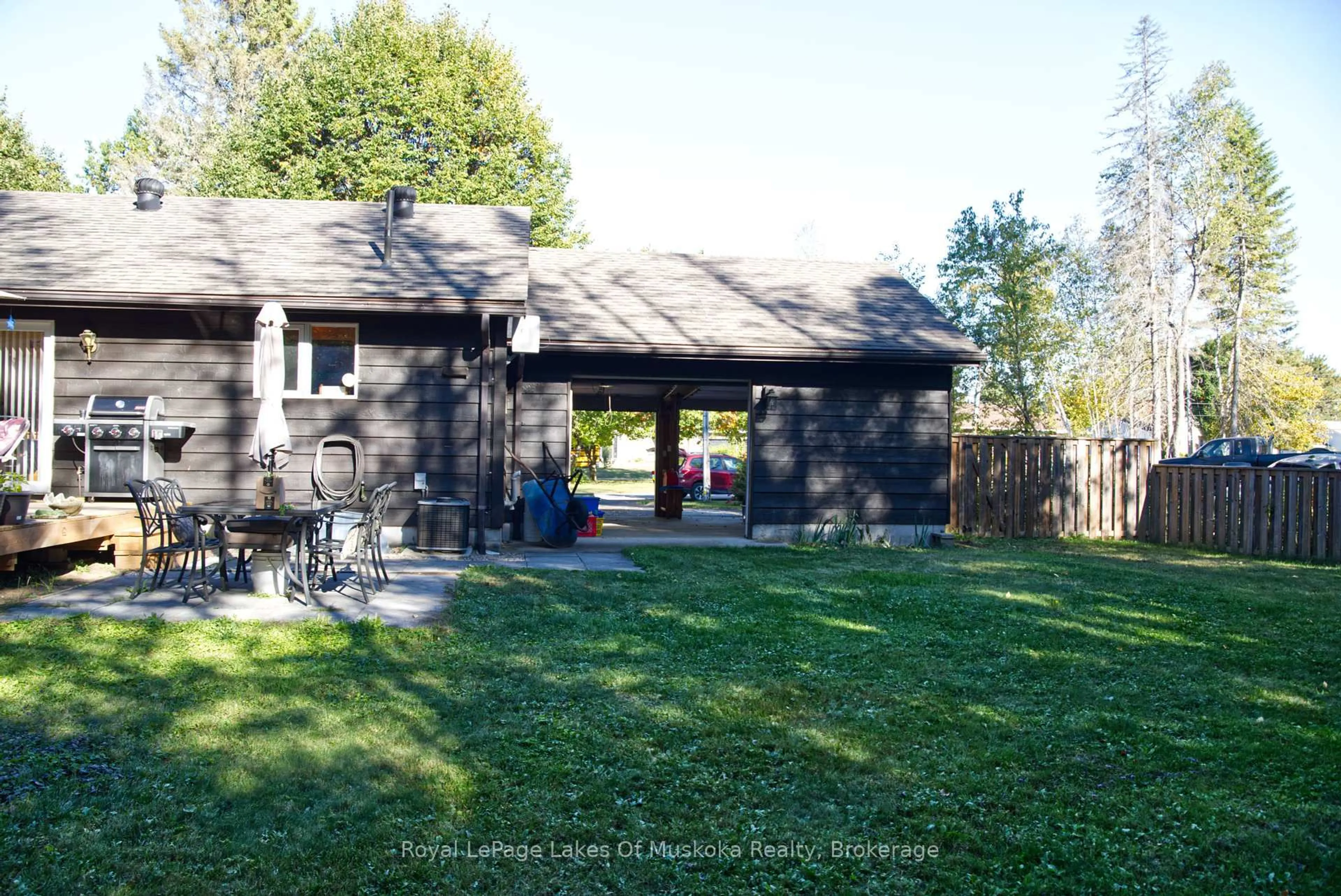 Shed for 25 Cedar Crt, South River Ontario P0A 1X0