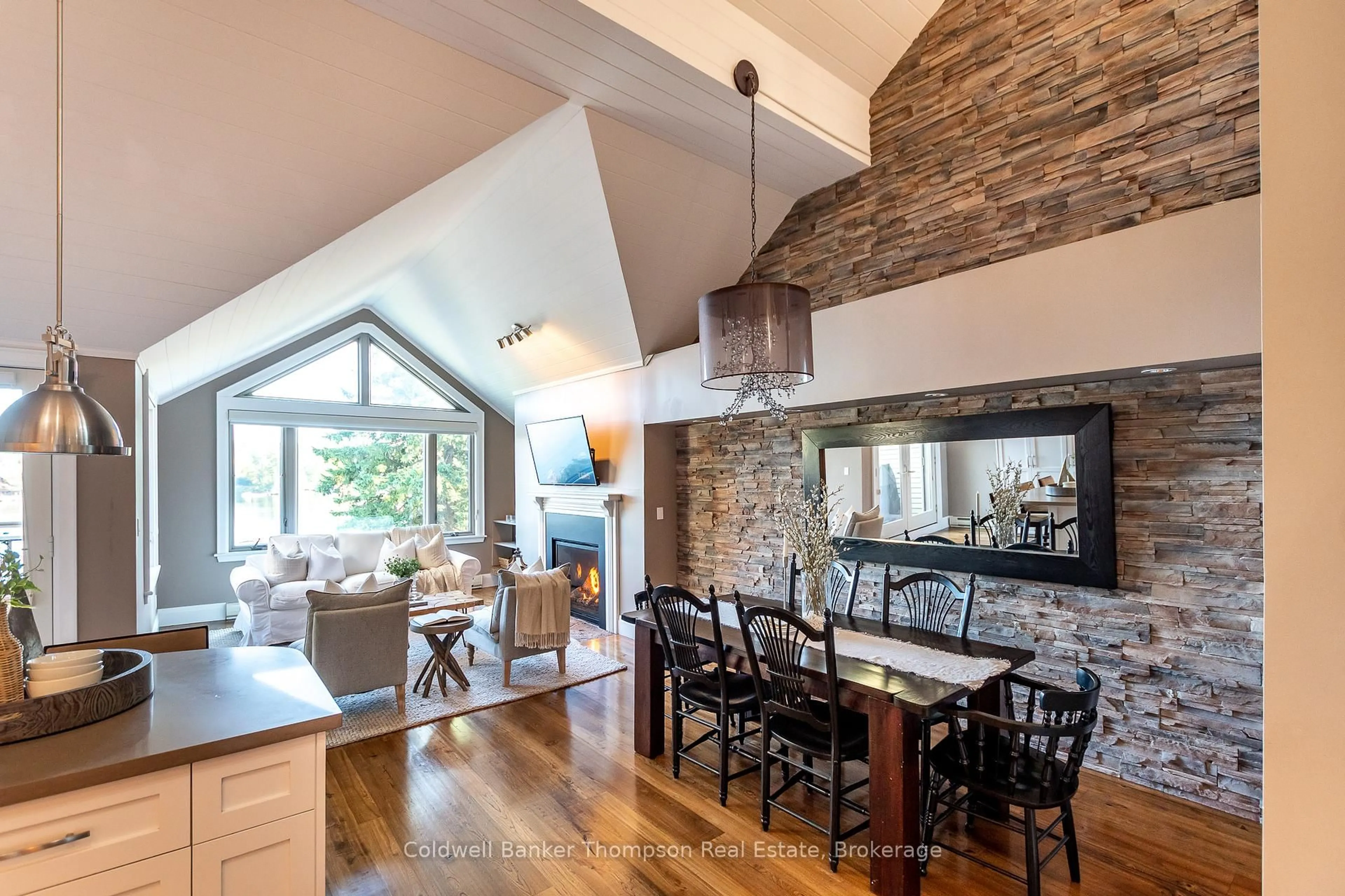 Open concept kitchen, unknown for 4321 Grandview Bayside Dr, Huntsville Ontario P1H 2J5