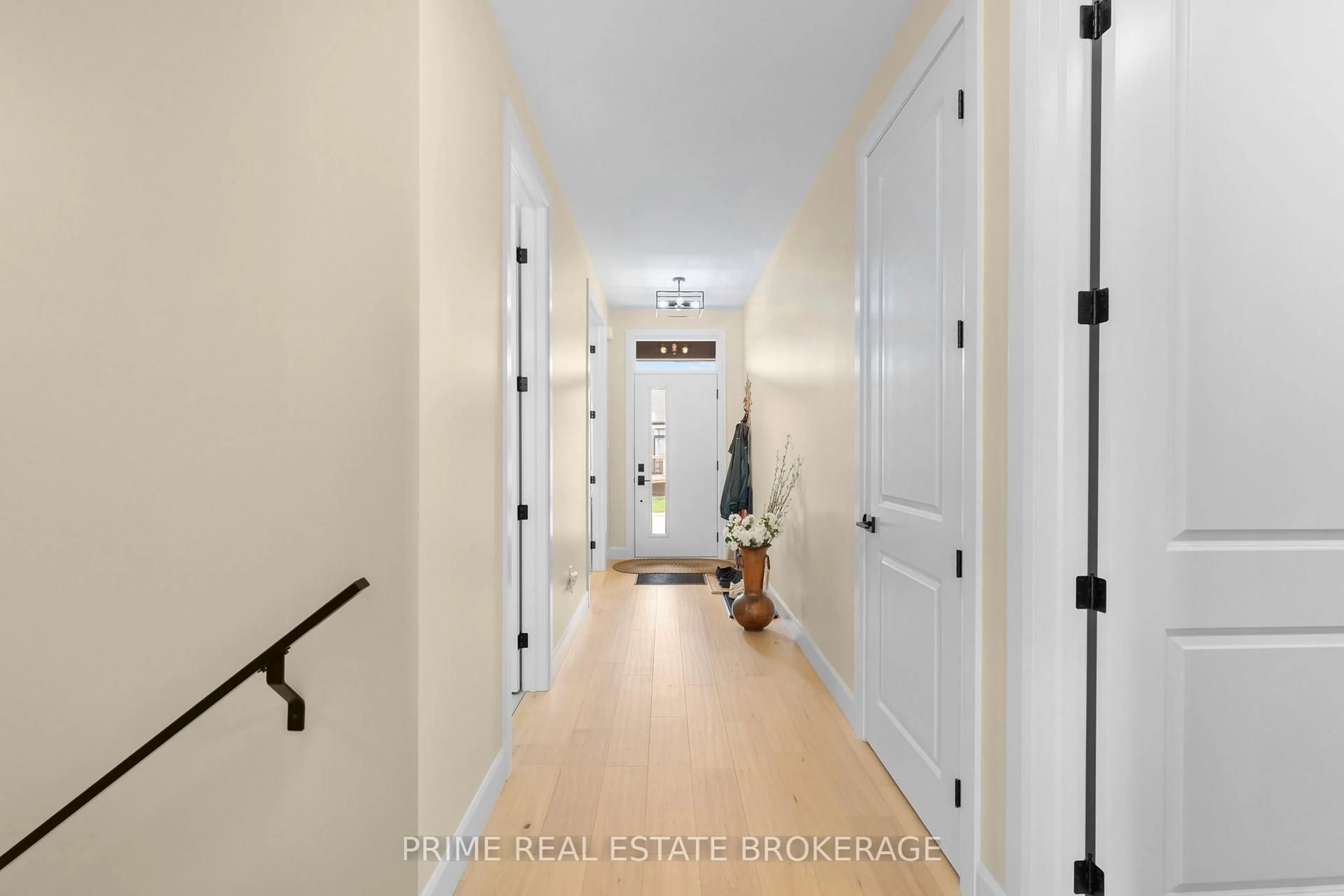 Indoor entryway for 106 Coastal Cres #3, Lambton Shores Ontario N0M 1T0