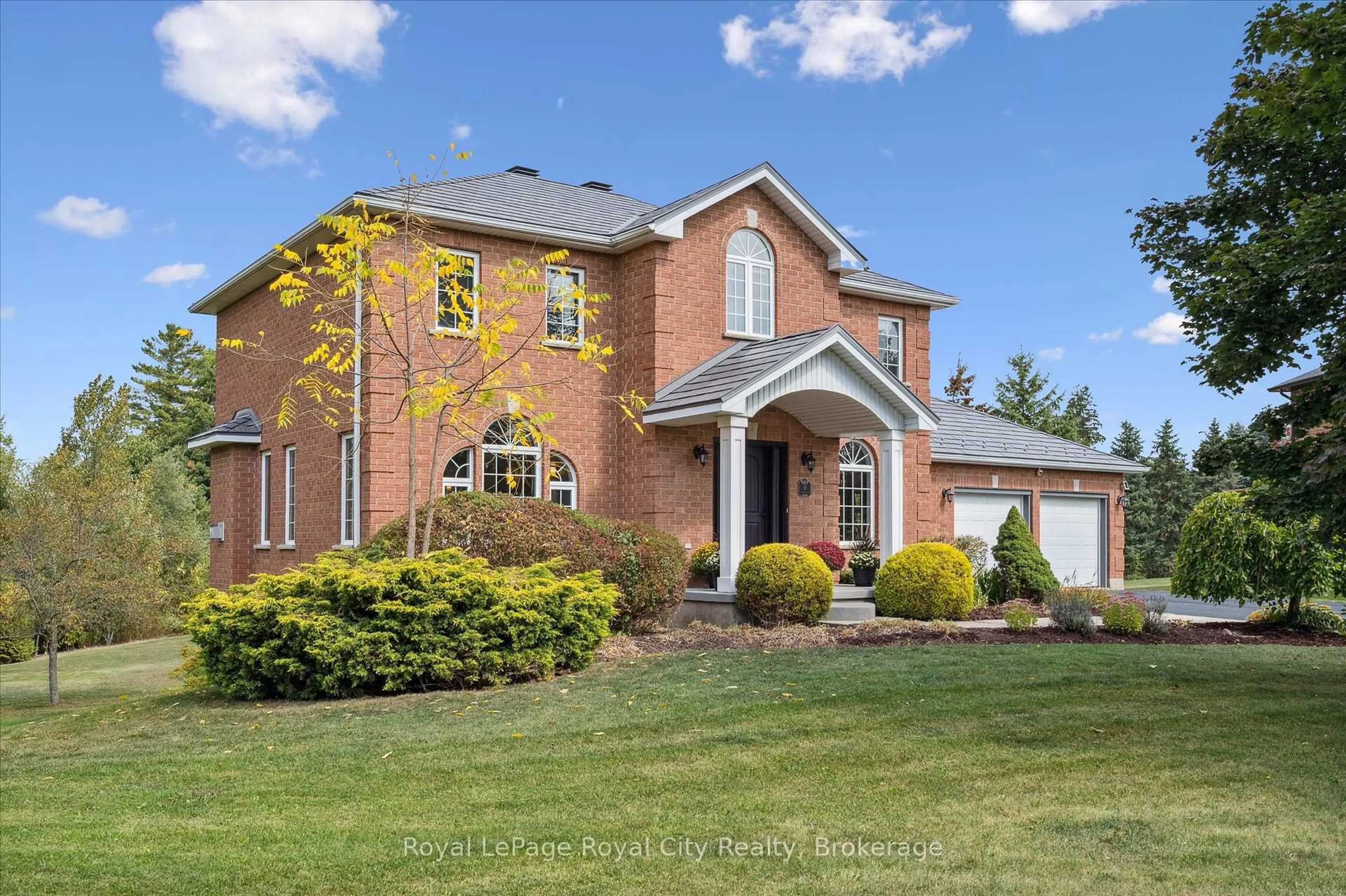 Home with brick exterior material, street for 11 Adam Crt, Guelph/Eramosa Ontario N1E 0N4