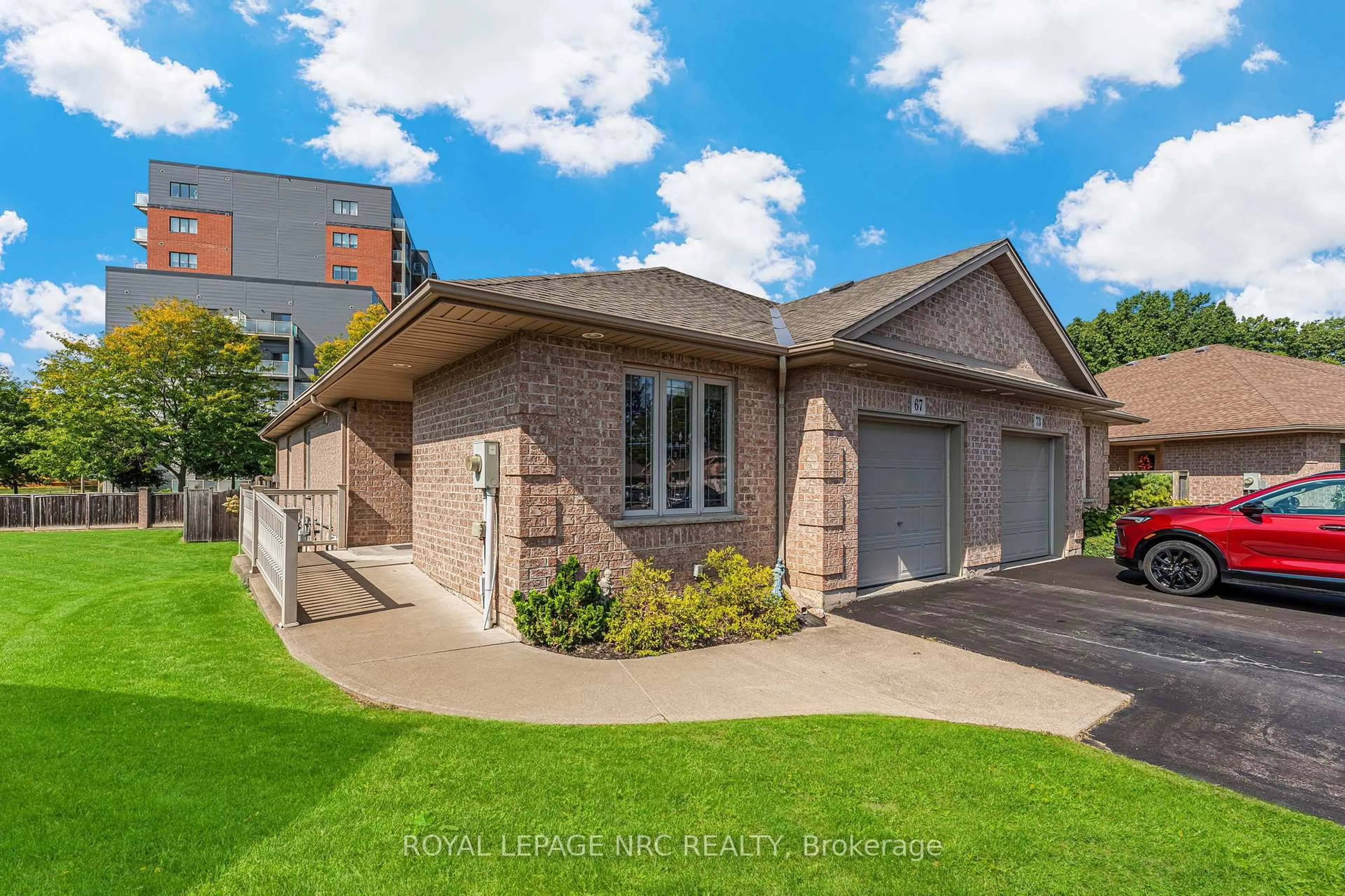 Home with brick exterior material, street for 67 Bridgewater Crt, Welland Ontario L3C 7M6