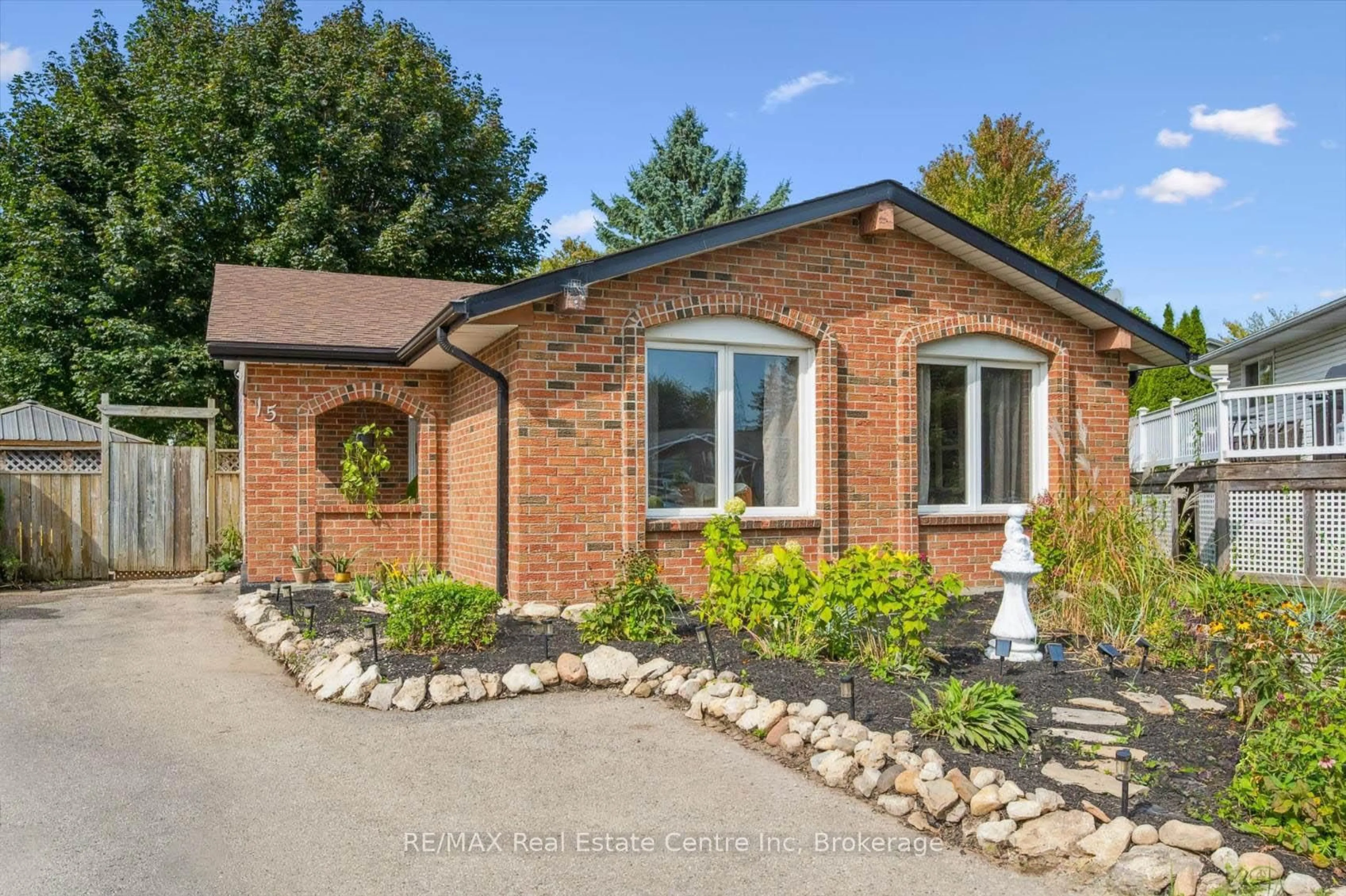 Home with brick exterior material, street for 15 AVRA Crt, Guelph Ontario N1H 7B2