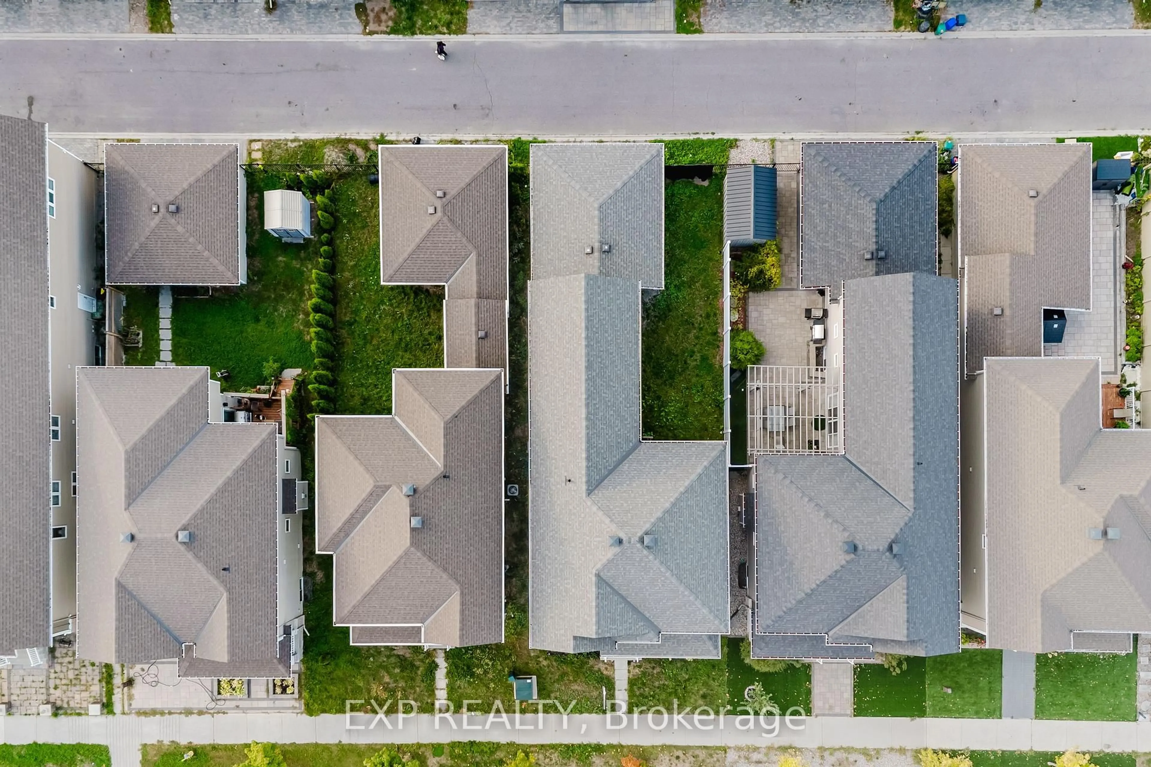 A pic from outside/outdoor area/front of a property/back of a property/a pic from drone, street for 177 Springbeauty Ave, Ottawa Ontario K2J 5T8