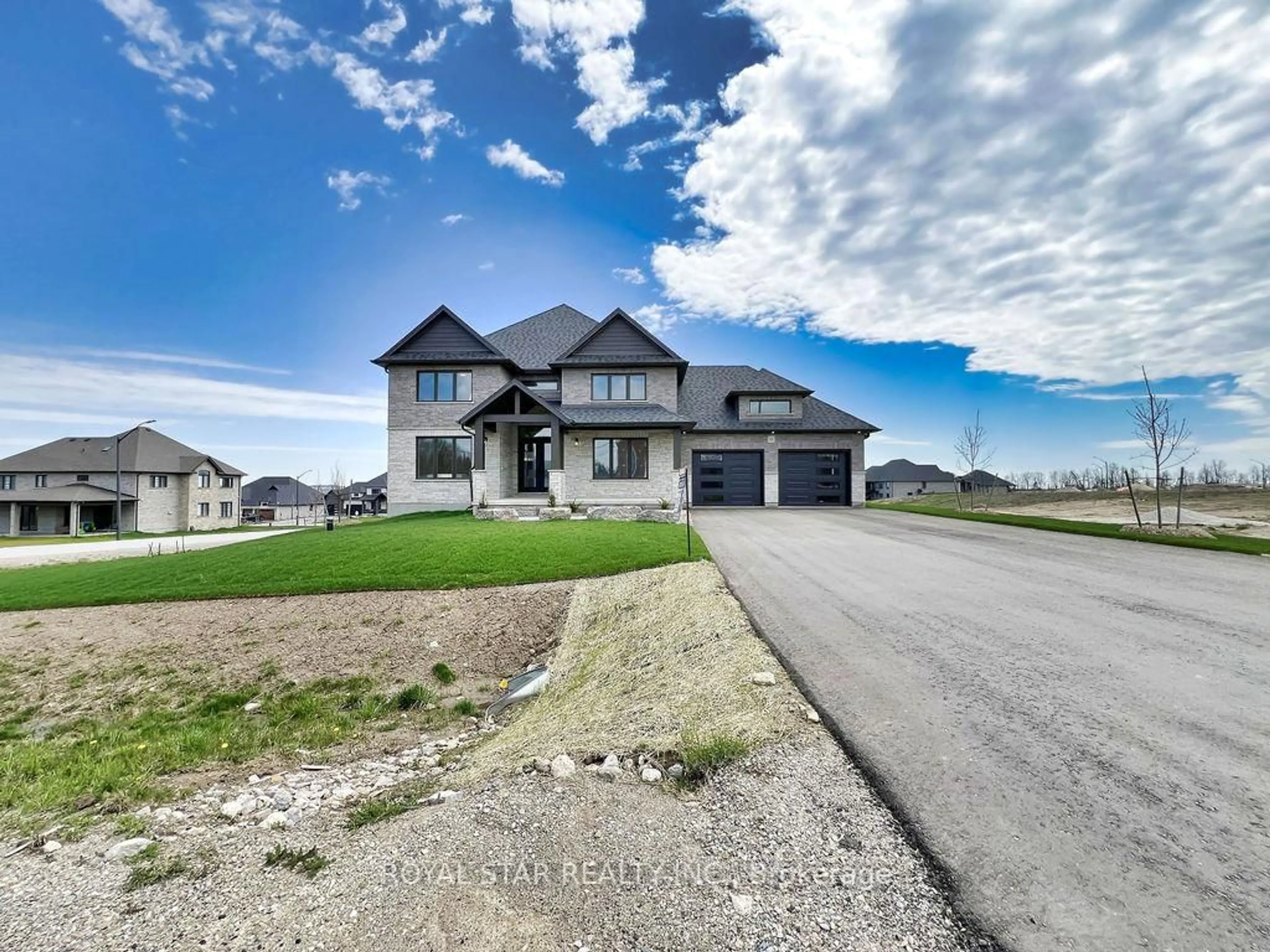 A pic from outside/outdoor area/front of a property/back of a property/a pic from drone, street for 38 Charles Currie Cres, Erin Ontario N1H 0B7
