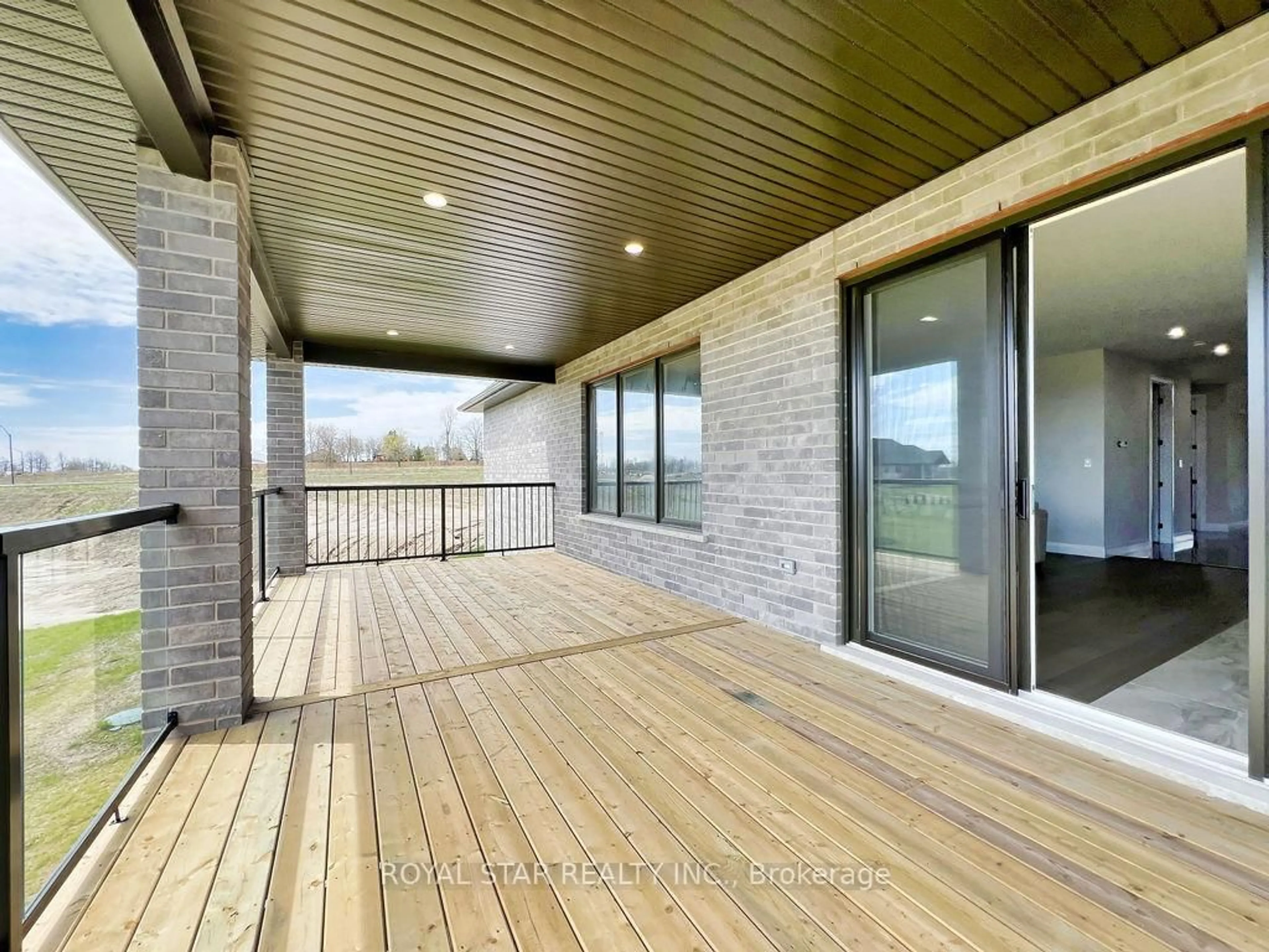 Patio, water/lake/river/ocean view for 38 Charles Currie Cres, Erin Ontario N1H 0B7