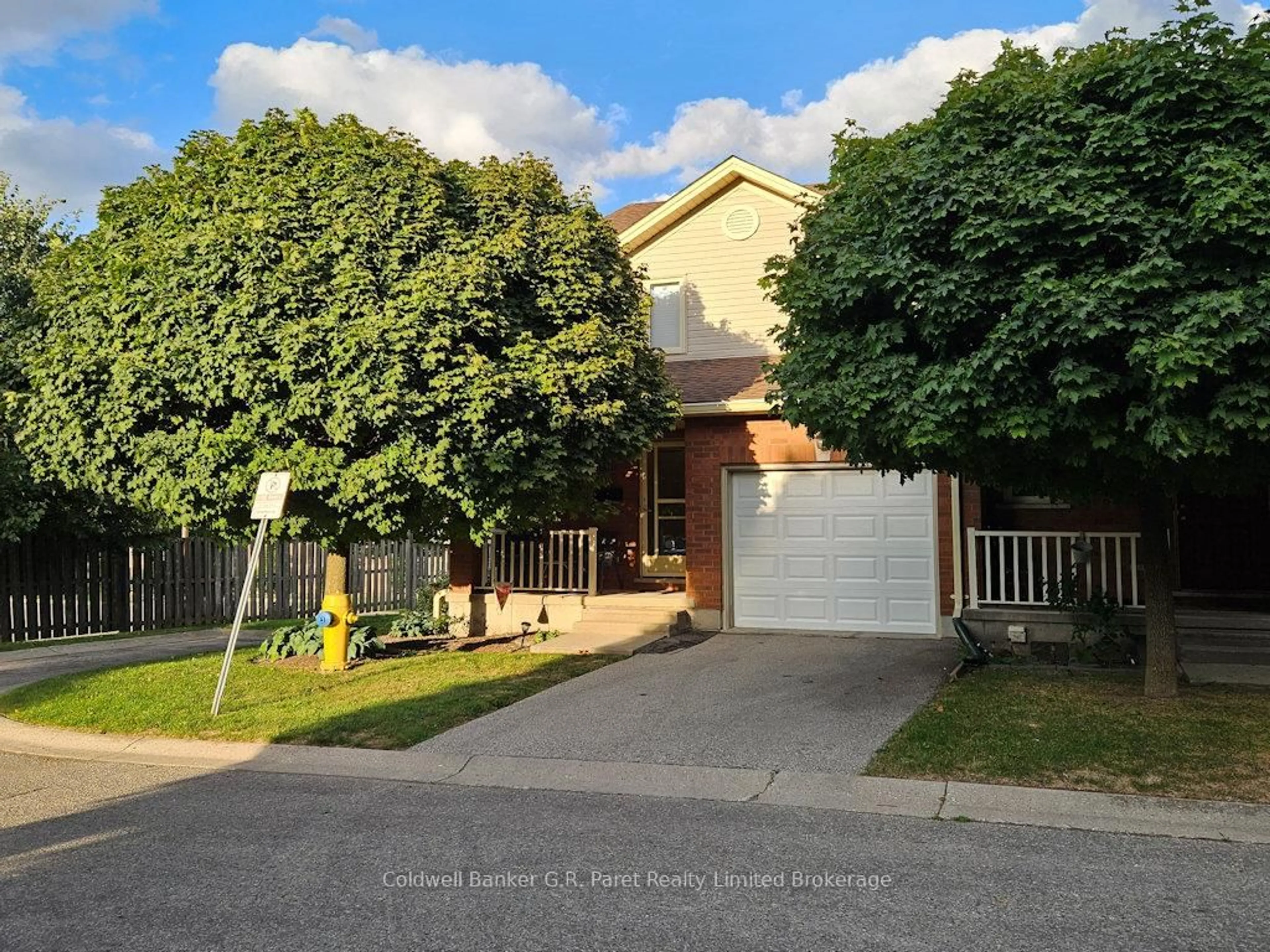 A pic from outside/outdoor area/front of a property/back of a property/a pic from drone, street for 622 Wharncliffe Rd. South Rd #6, London South Ontario N6J 2N4