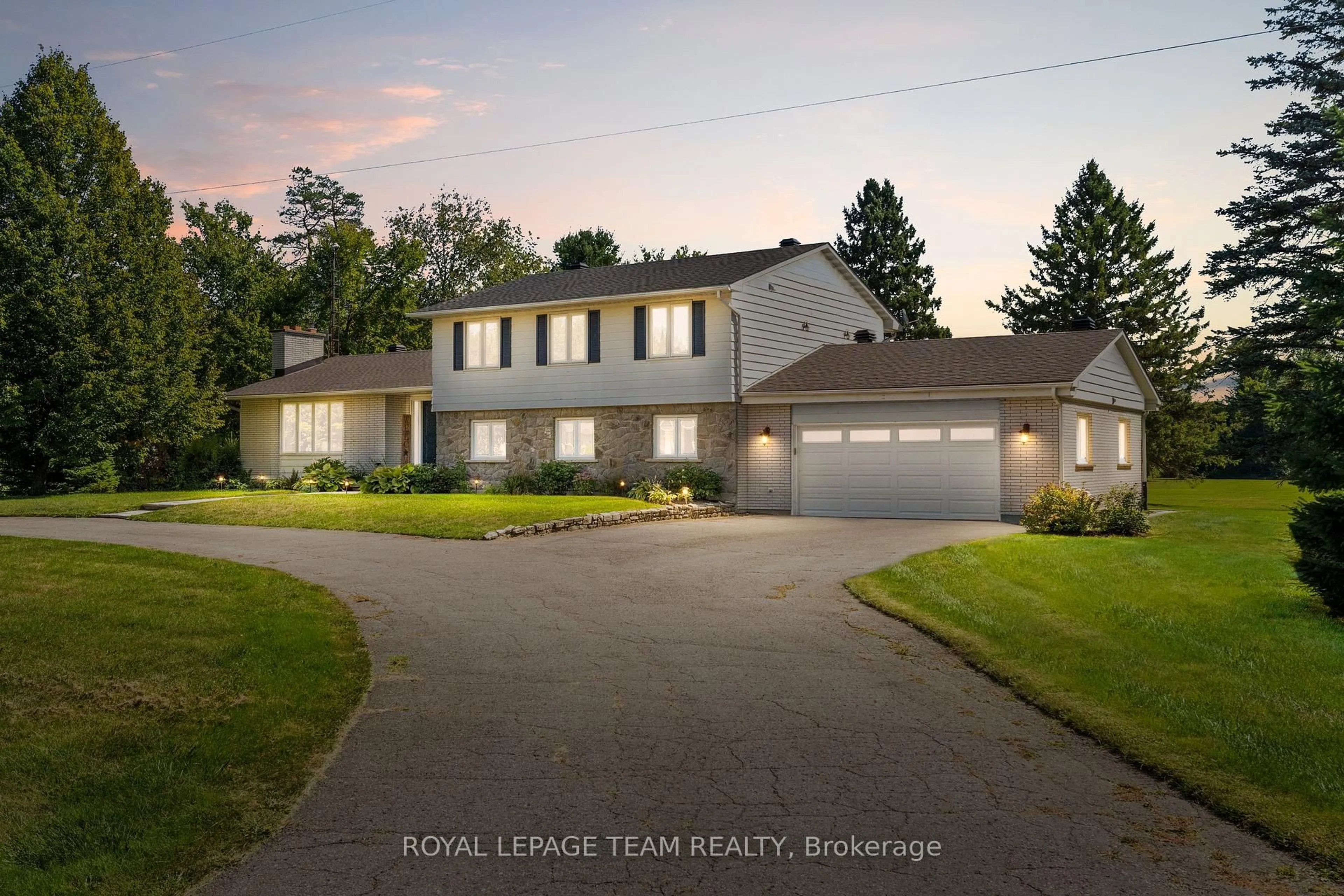 Home with vinyl exterior material, street for 1640 Century Rd, Kars Ontario K0A 2E0