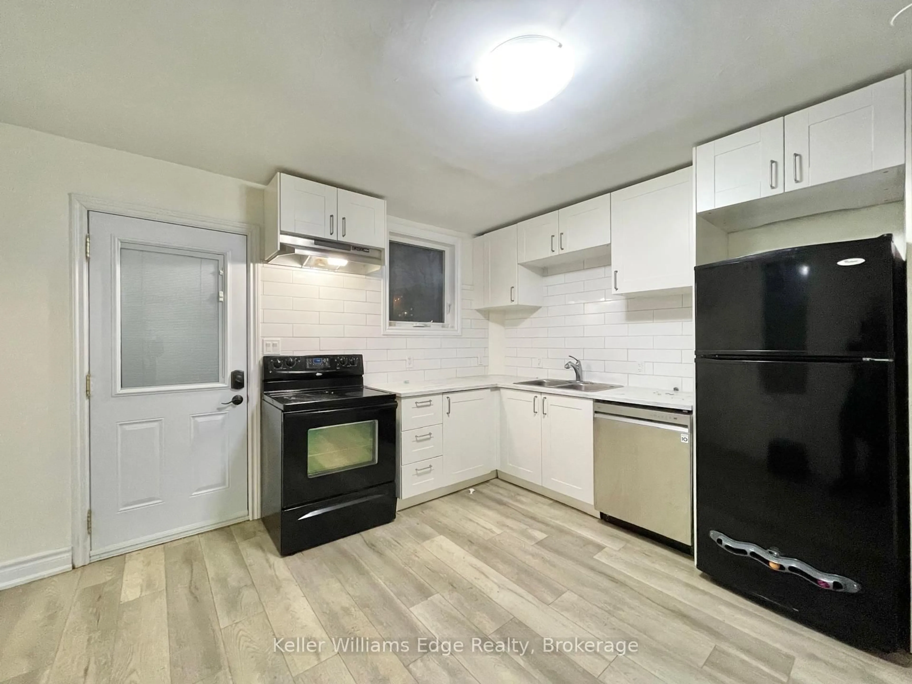 Standard kitchen, unknown for 287 Hunter St, Hamilton Ontario L8N 1N5