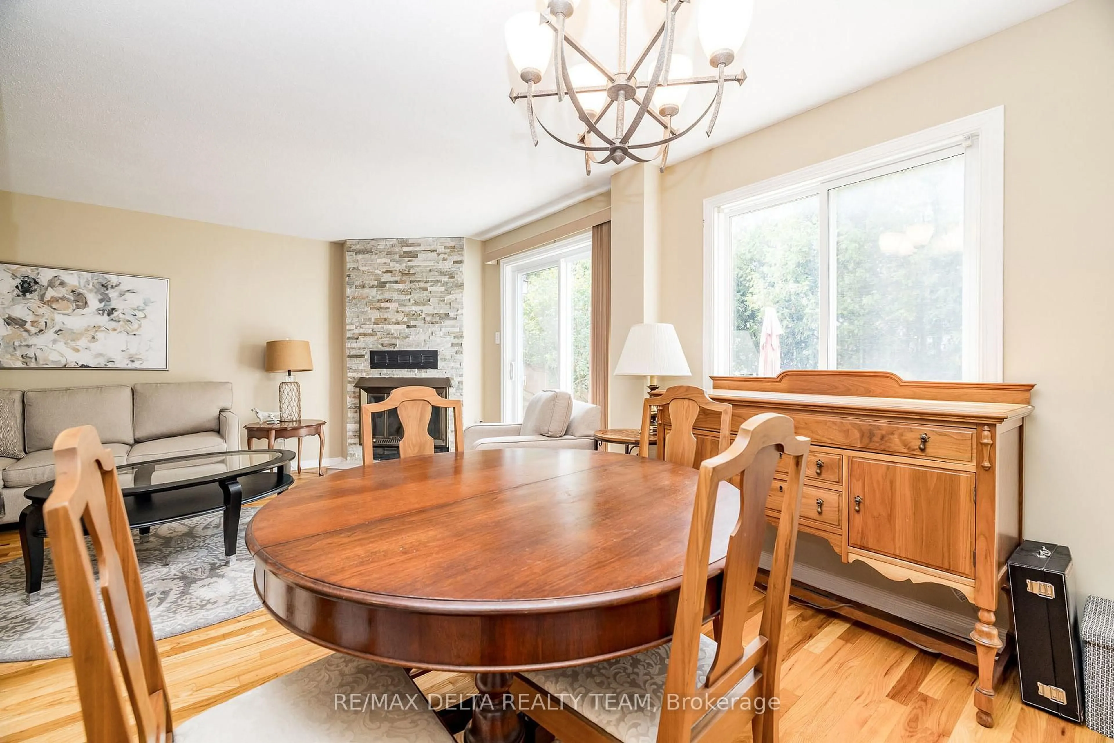 Dining room, wood/laminate floor for 334 Omer-Lacasse Ave, Ottawa Ontario K1E 2X8