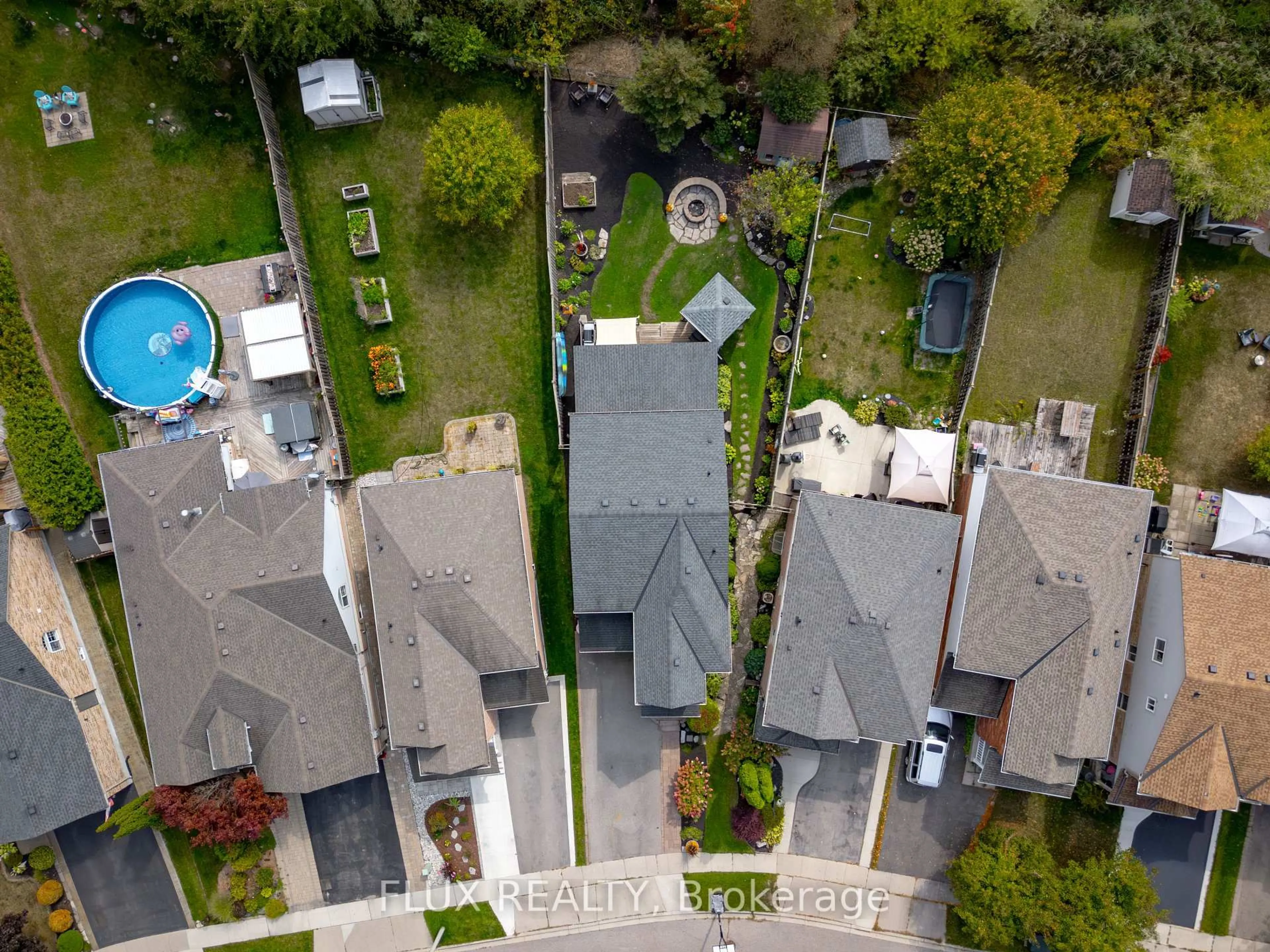 A pic from outside/outdoor area/front of a property/back of a property/a pic from drone, city buildings view from balcony for 67 Bailey Dr, Cambridge Ontario N1P 1G6