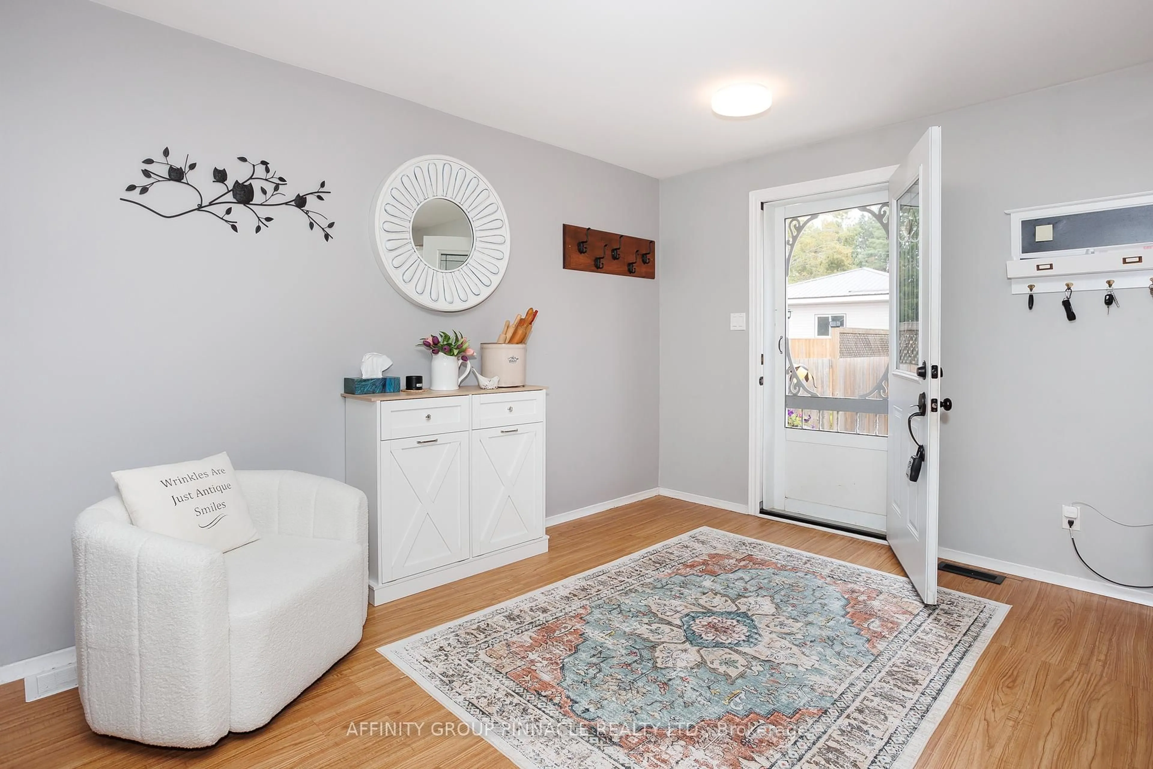 Indoor entryway for 97 Bolsover Rd, Kawartha Lakes Ontario K0M 2T0