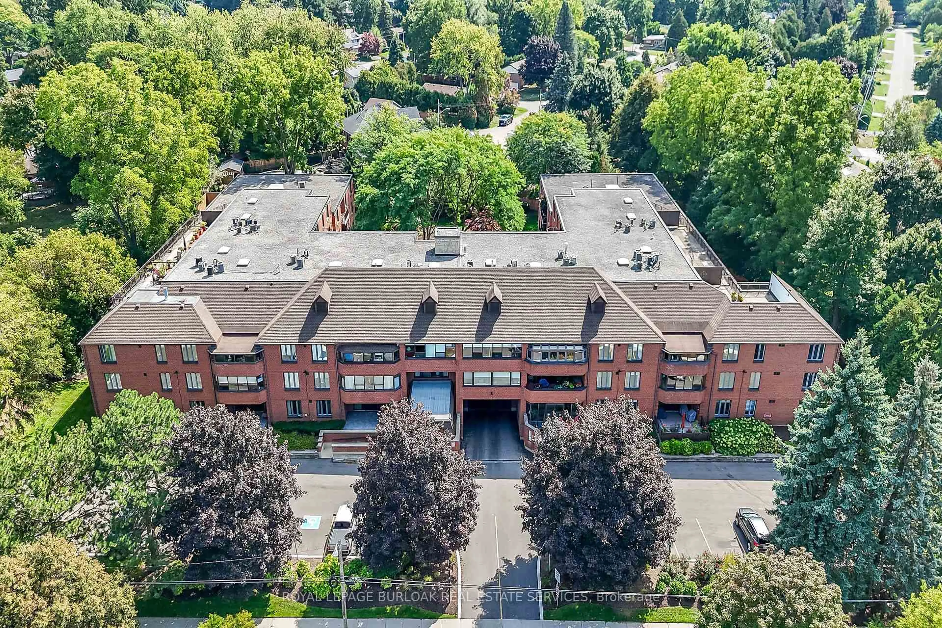 A pic from outside/outdoor area/front of a property/back of a property/a pic from drone, unknown for 150 Wilson St #PH1, Hamilton Ontario L9G 4E7