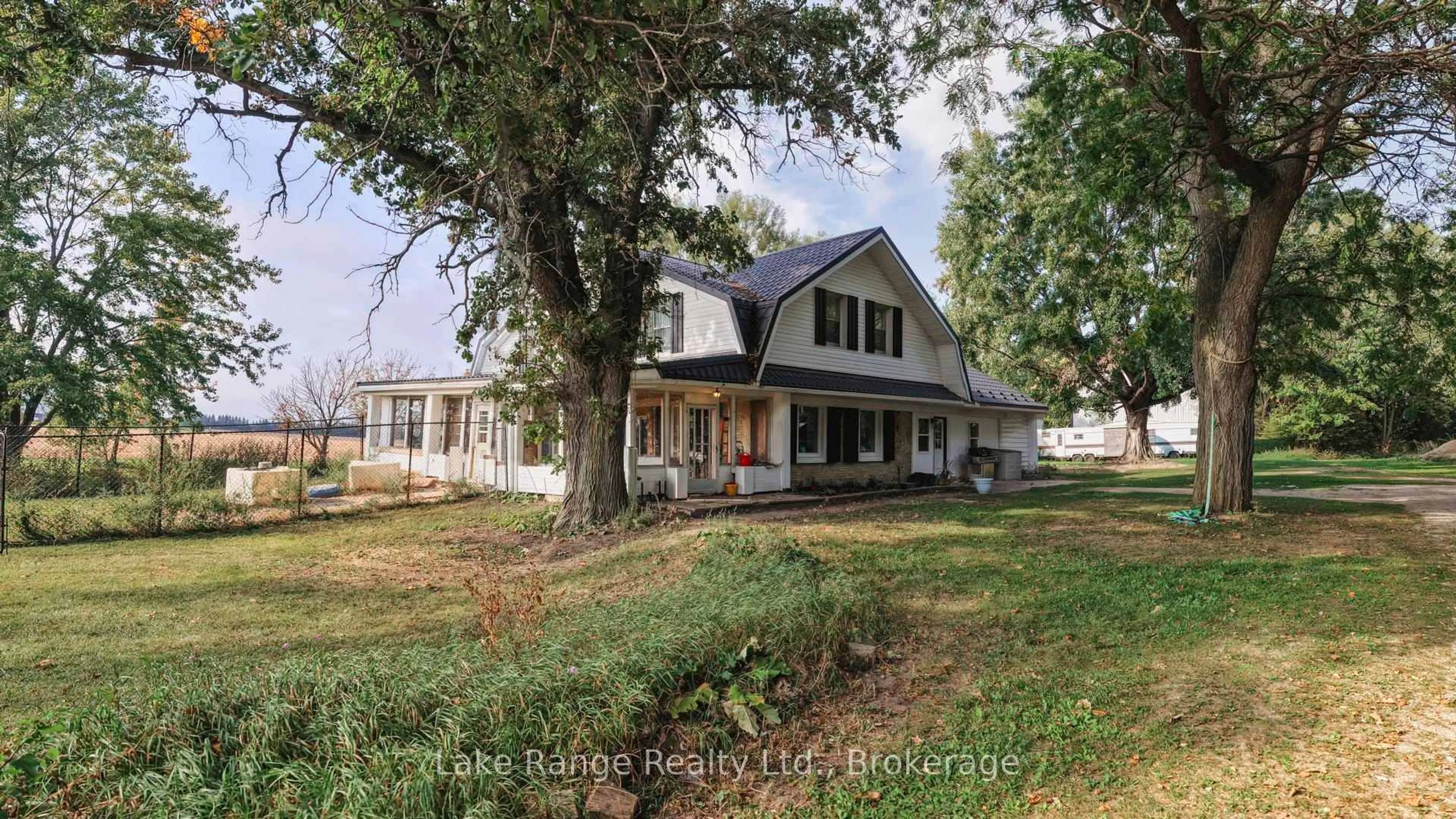 A pic from outside/outdoor area/front of a property/back of a property/a pic from drone, street for 2742 Concession 4 Concession, Huron-Kinloss Ontario N0G 2R0