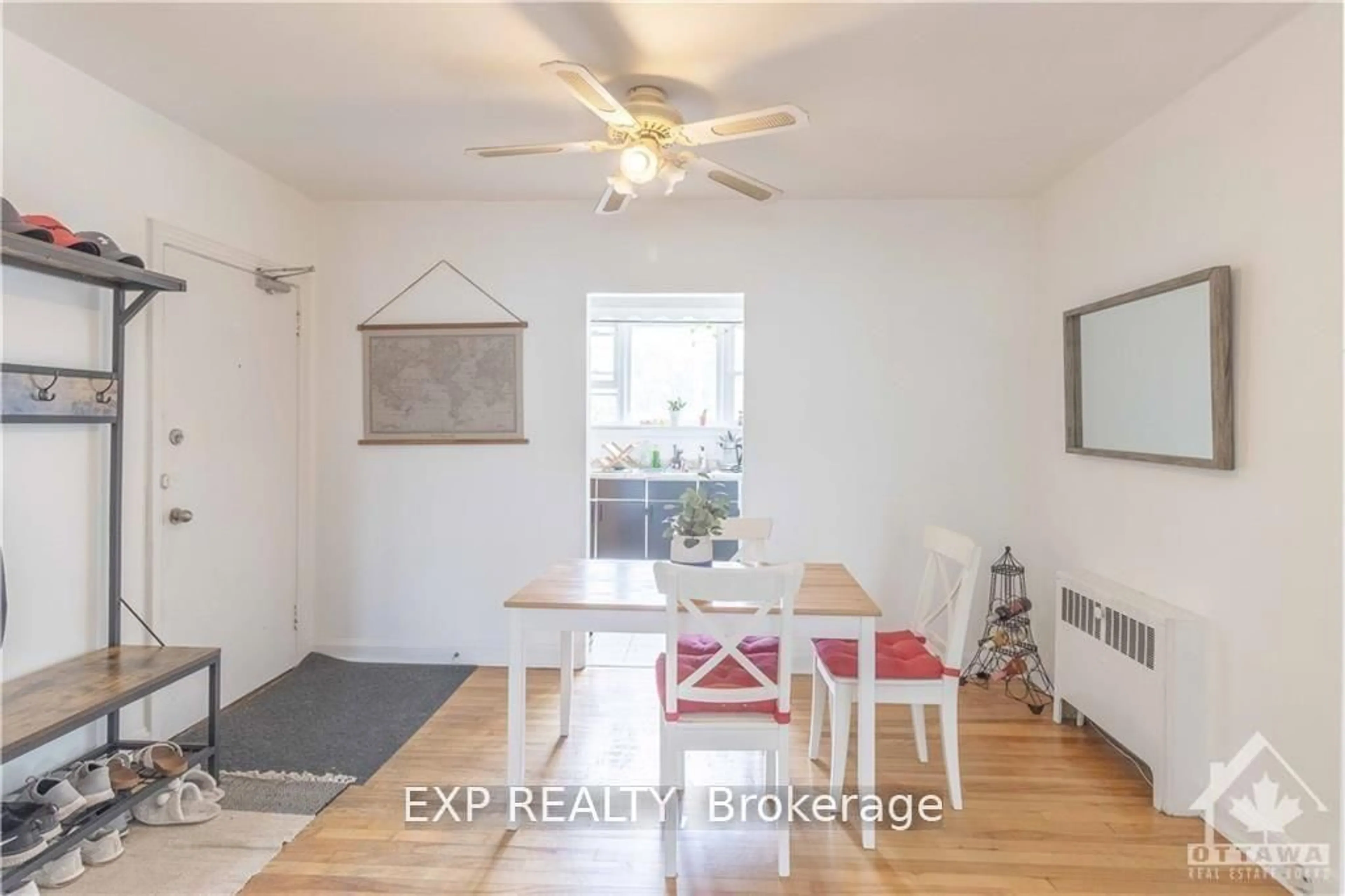A pic of a room for 873 Kirkwood Ave, Ottawa Ontario K1Z 5Y3