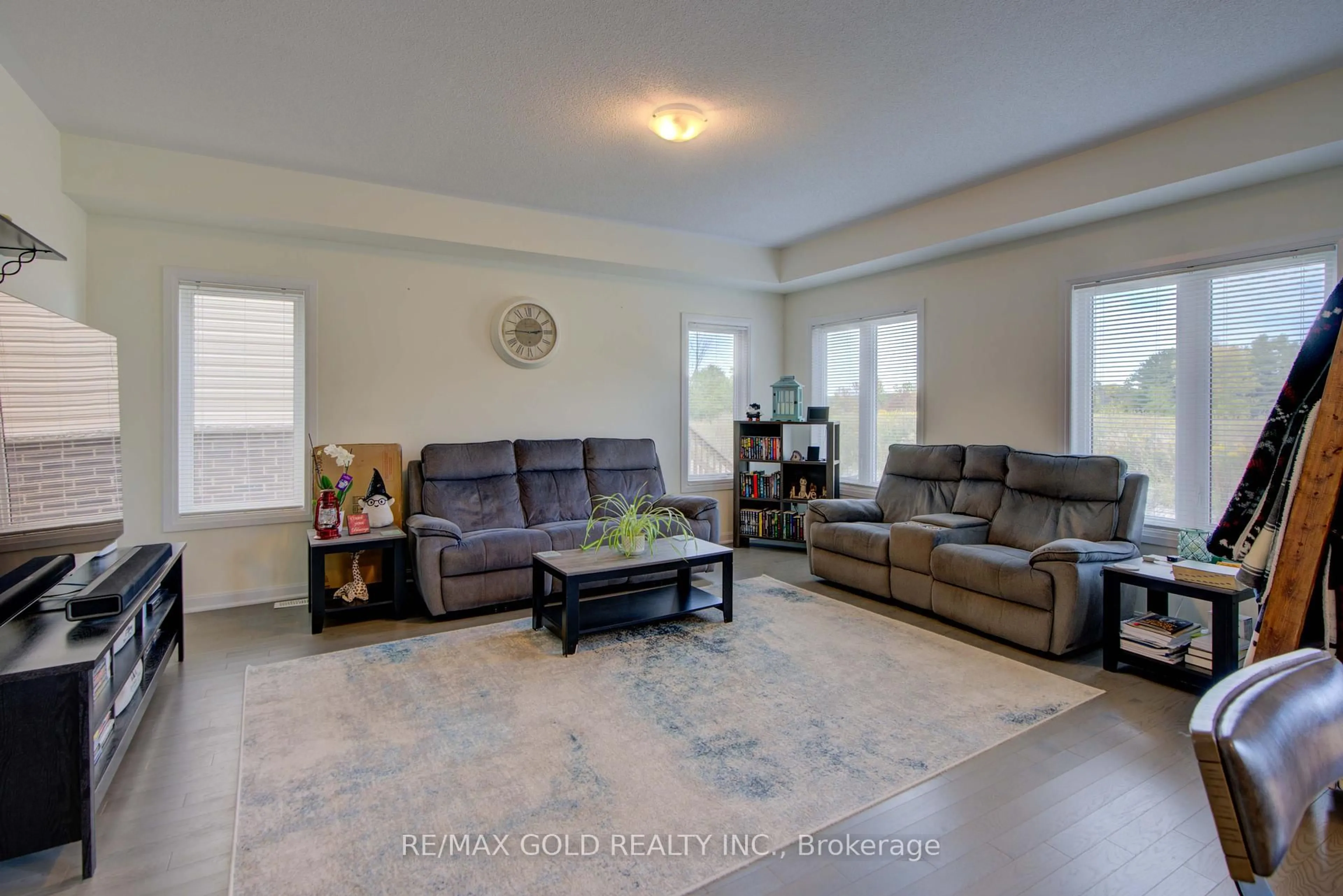 Living room with furniture, unknown for 66 Oakmont Dr, Loyalist Ontario L2E 6A3