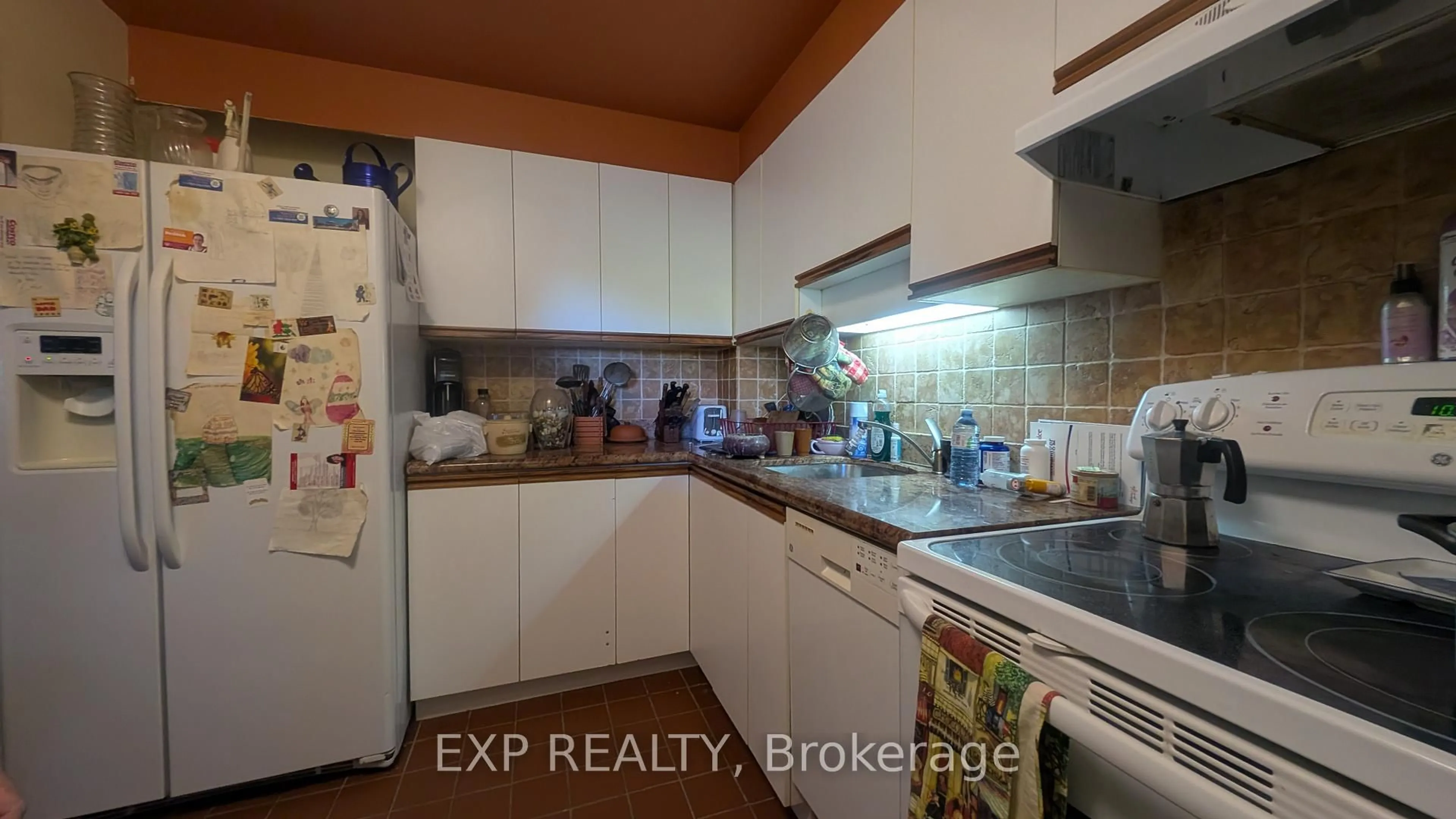 Standard kitchen, unknown for 20 Chesterton Dr #518, Ottawa Ontario K2E 6Z7