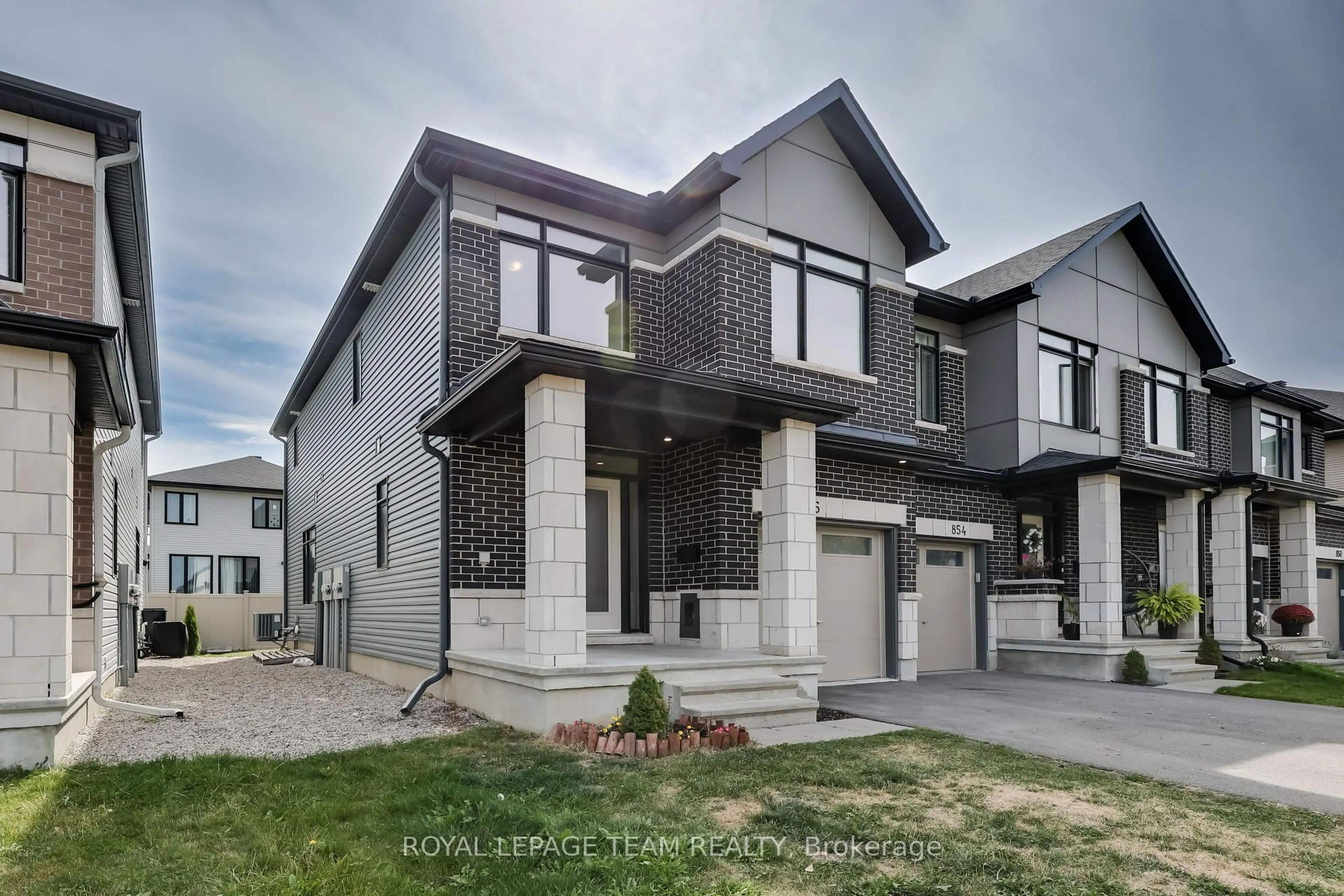 Home with brick exterior material, street for 856 Clapham Terr, Stittsville Ontario K2S 2P1