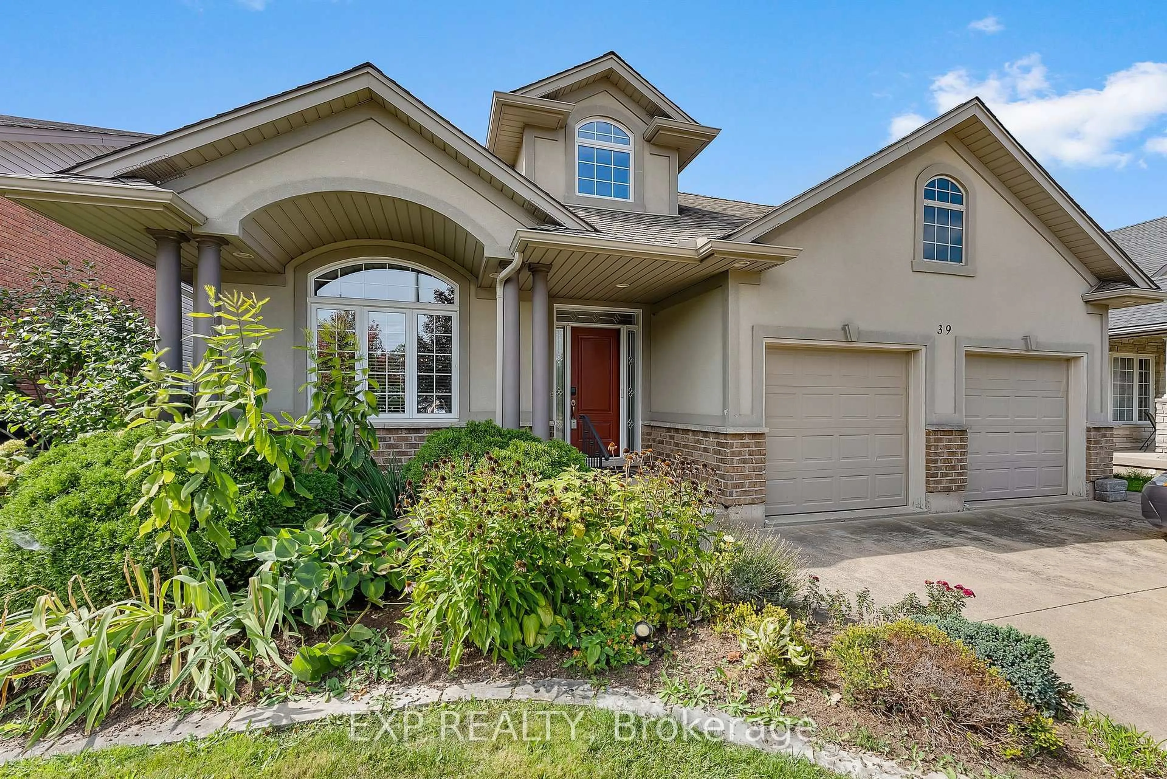 Unknown for 39 Vansickle Rd, St. Catharines Ontario L2S 4C2
