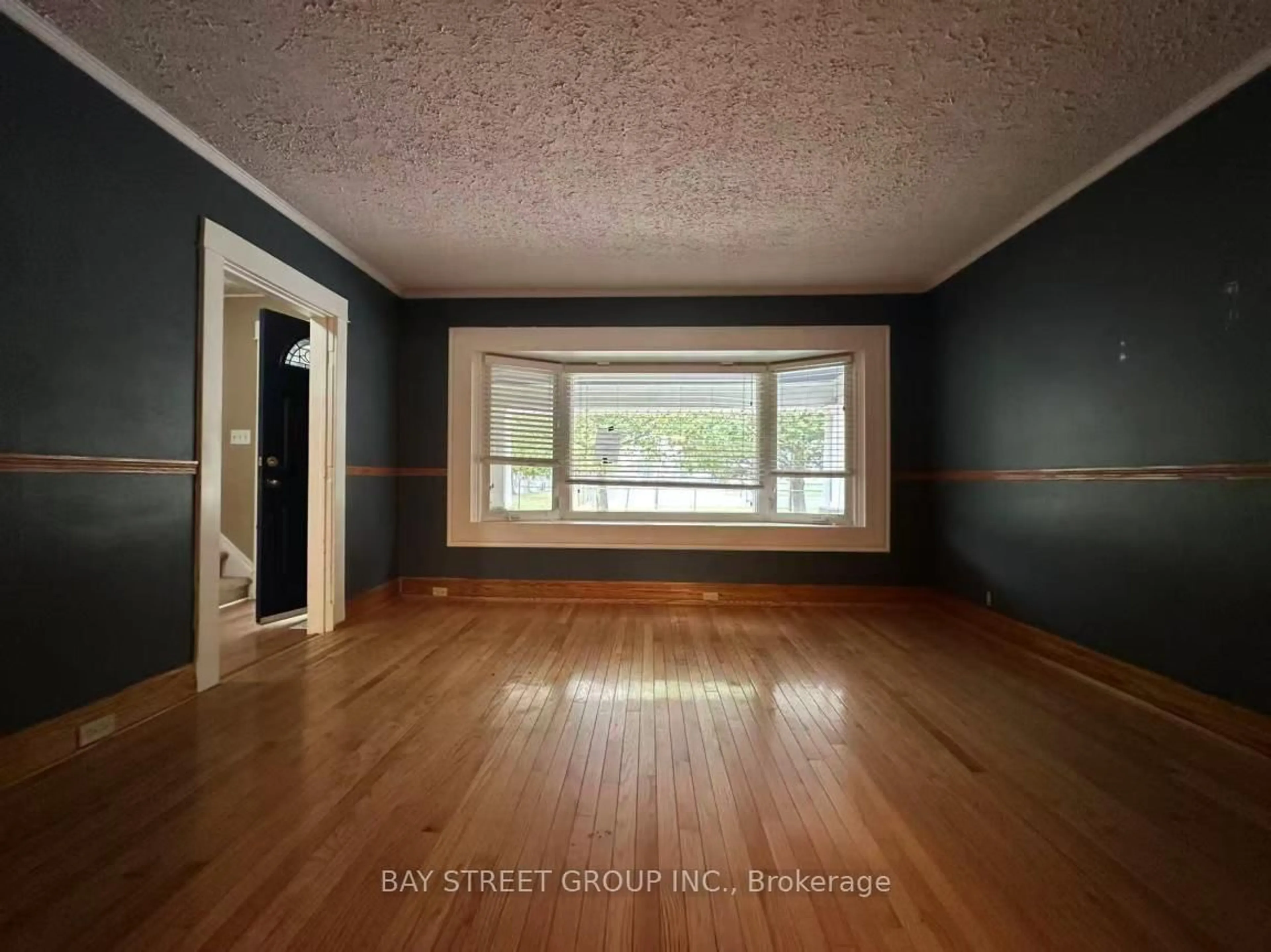 A pic of a room for 47 Haig St, St. Catharines Ontario L2R 6K7