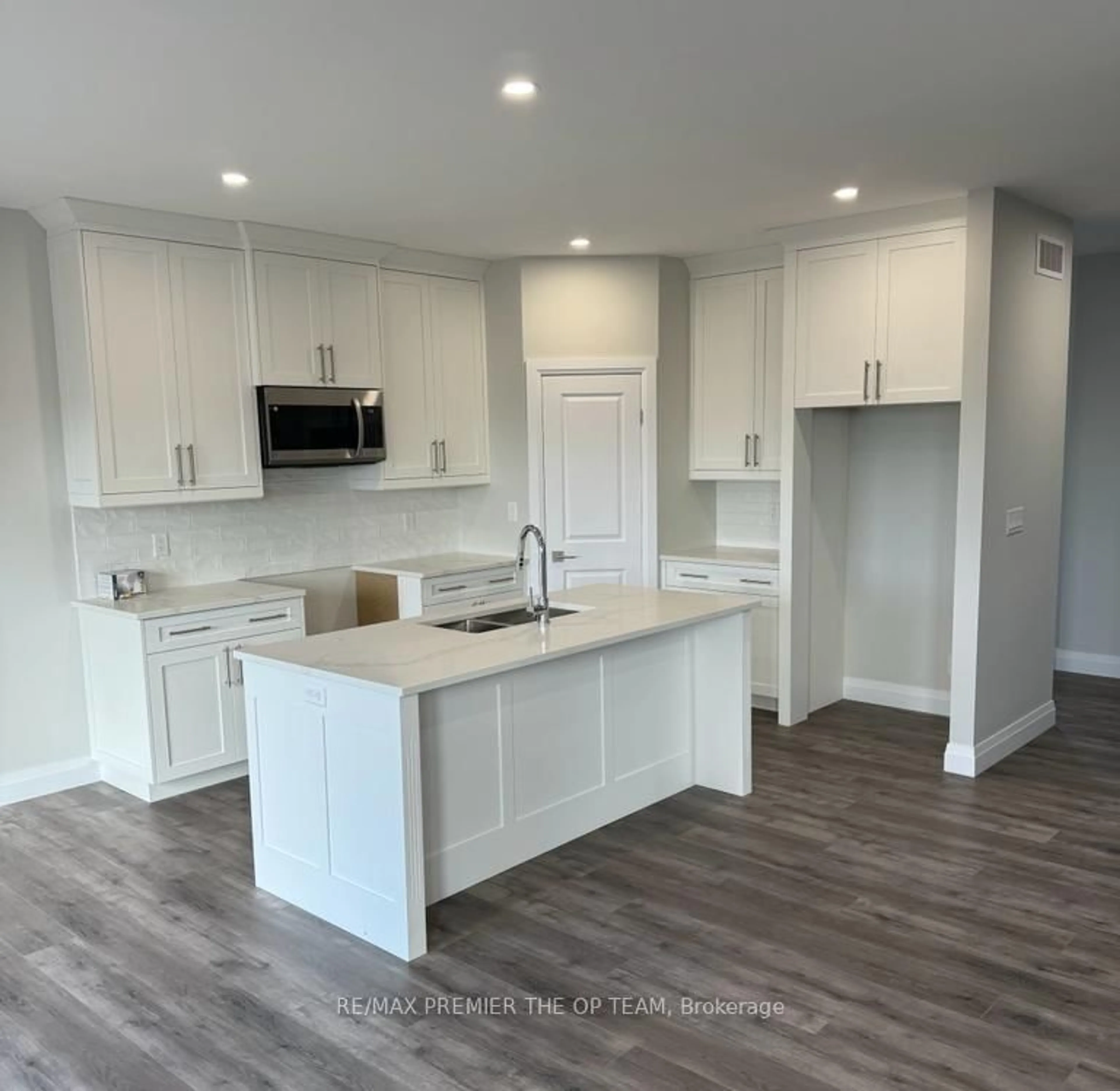 Open concept kitchen, unknown for 103 Eagle St #ON, Leamington Ontario N8H 0G5