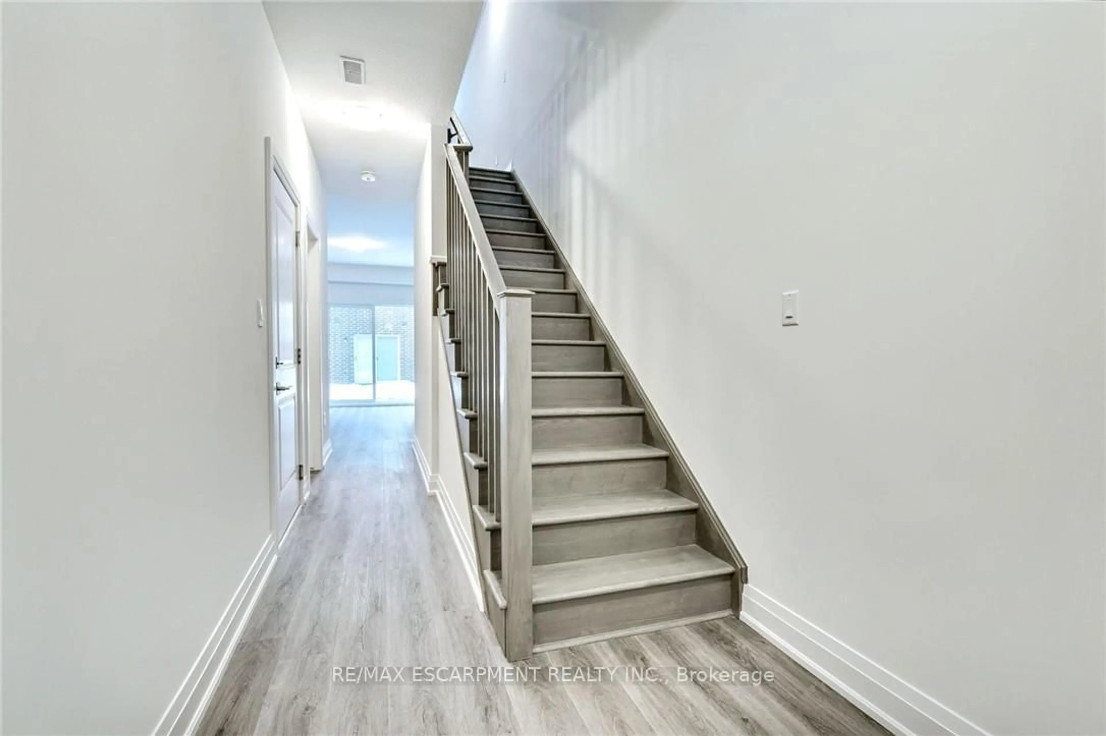 Stairs for 14 Clear Valley Lane, Hamilton Ontario L0R 1W0
