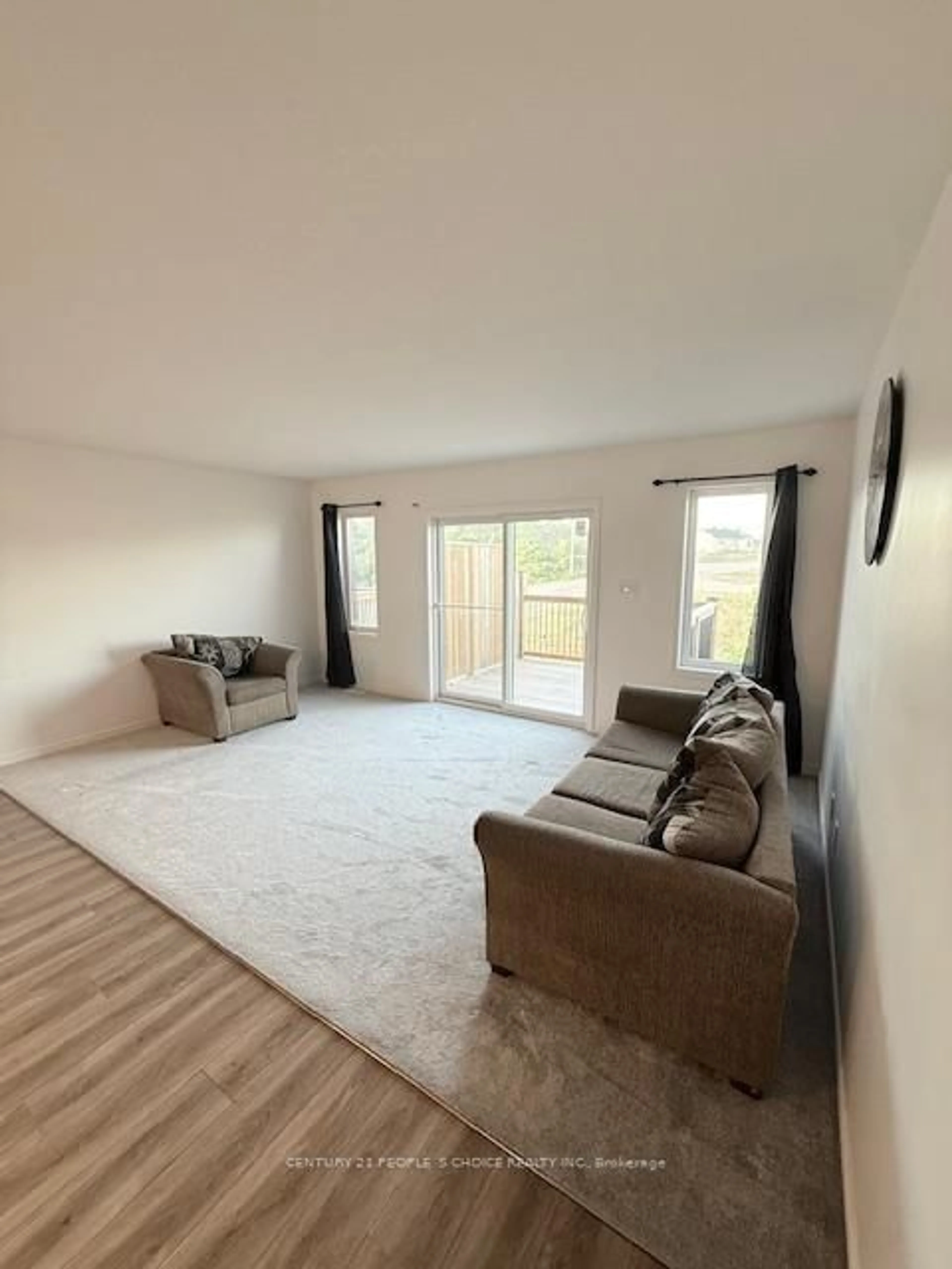 A pic of a room for 8 West mill St, North Dumfries Ontario N0B 1E0