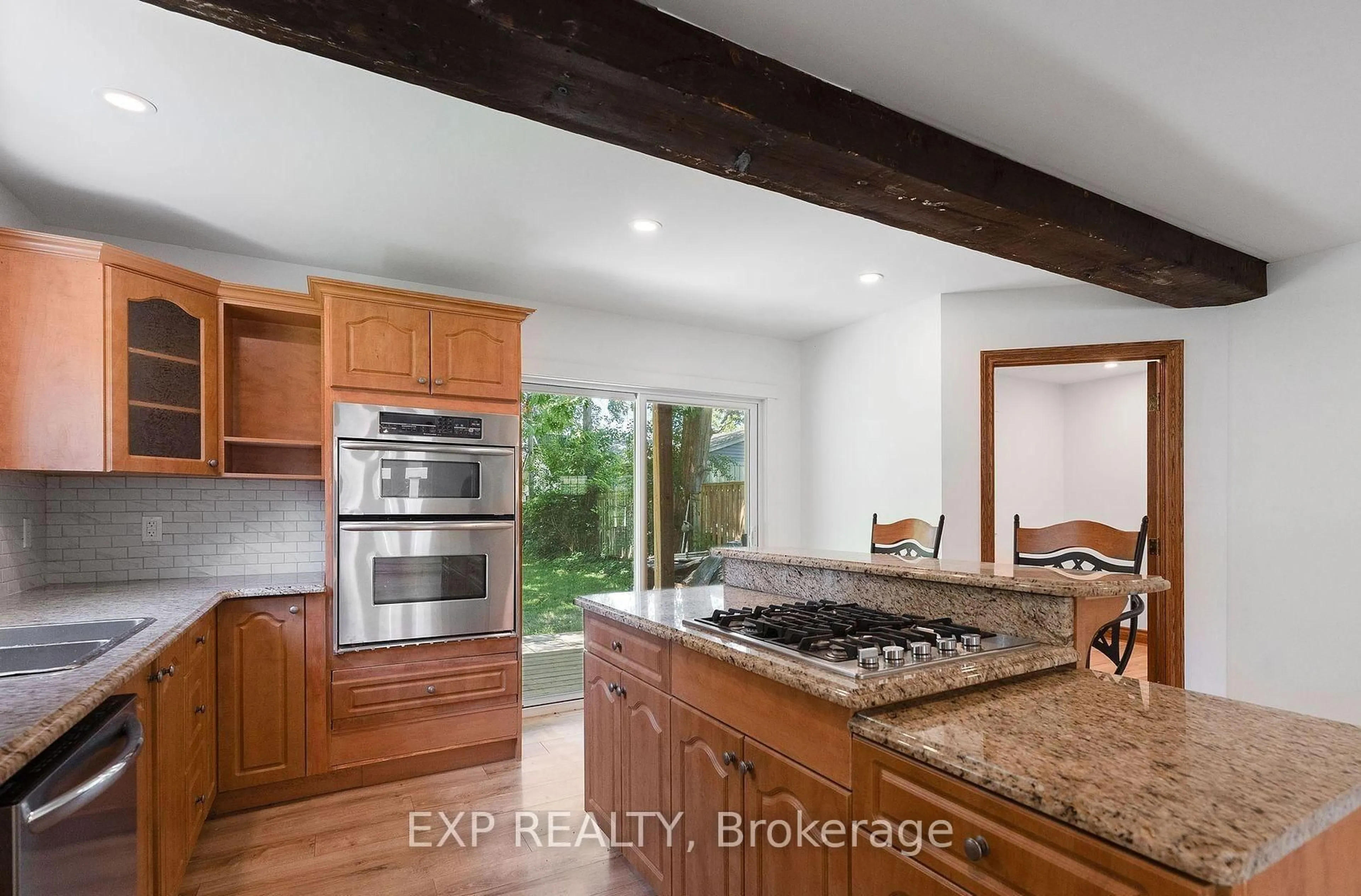 Open concept kitchen, ceramic/tile floor for 3054 Thunder Bay Rd, Fort Erie Ontario L0S 1N0