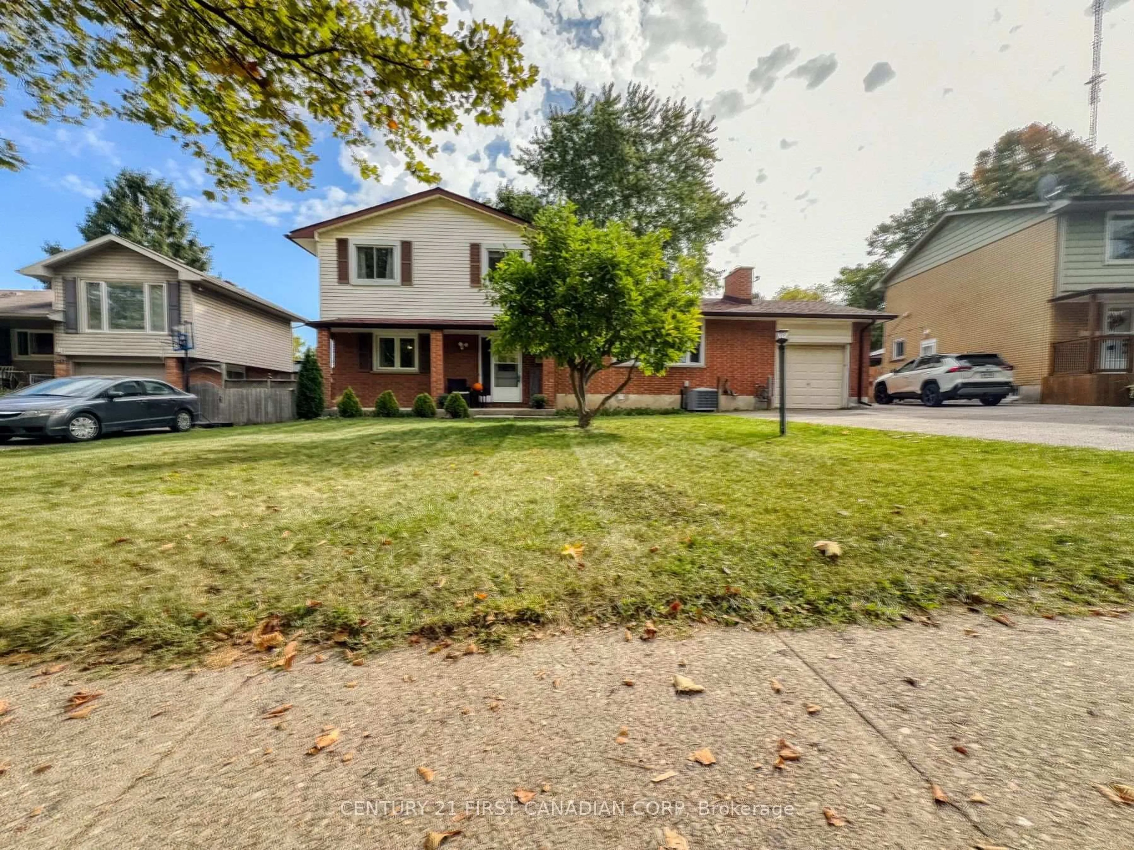 Unknown for 628 Viscount Rd, London South Ontario N6J 2Y2