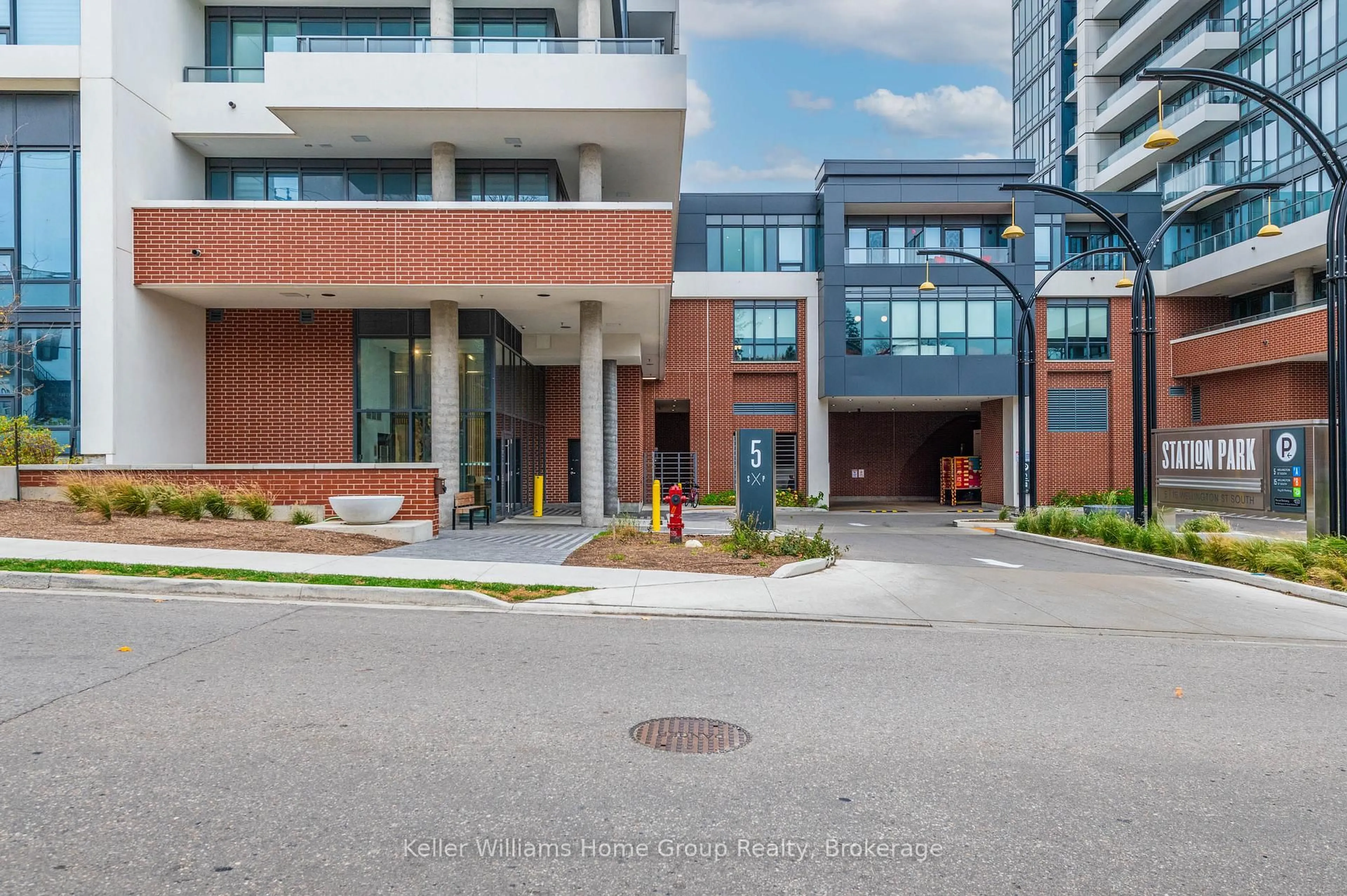 Unknown for 5 Wellington St #208, Kitchener Ontario N2E 0E3