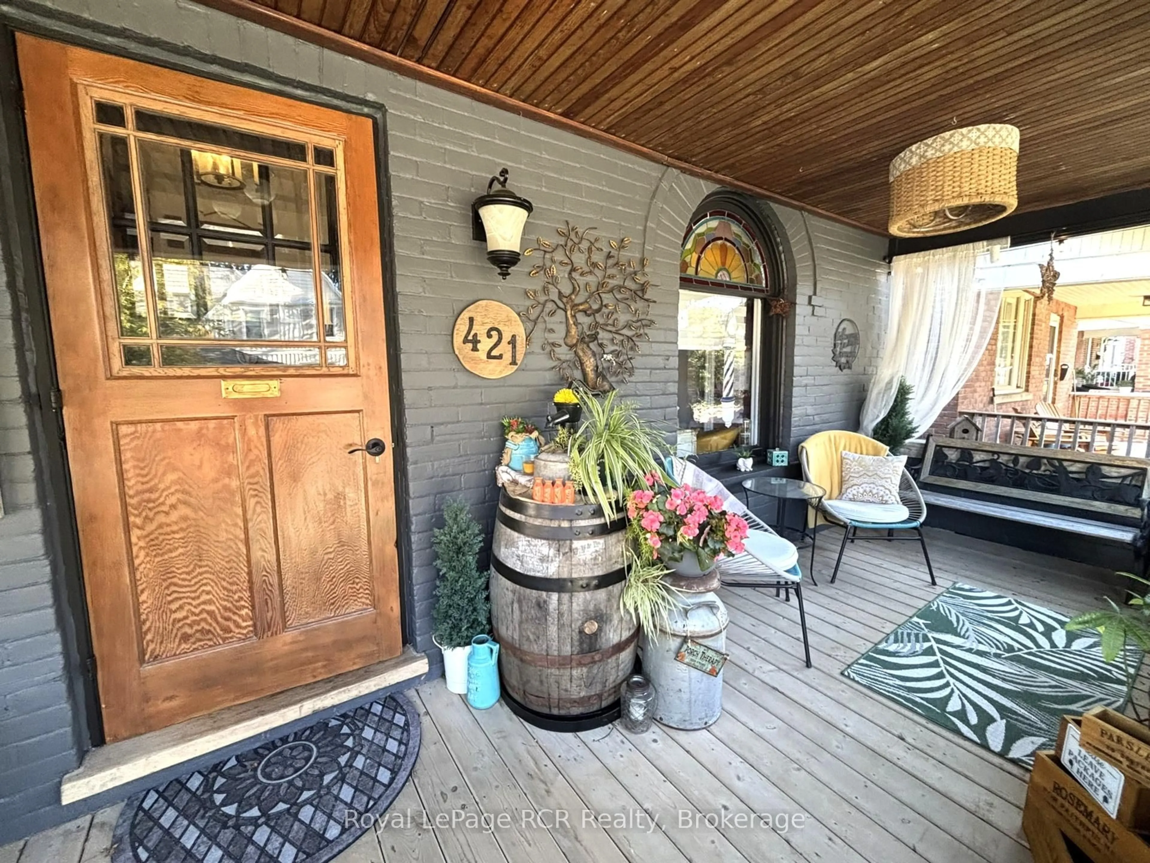 Indoor entryway for 421 13th 'A' St, Owen Sound Ontario N4K 3X3