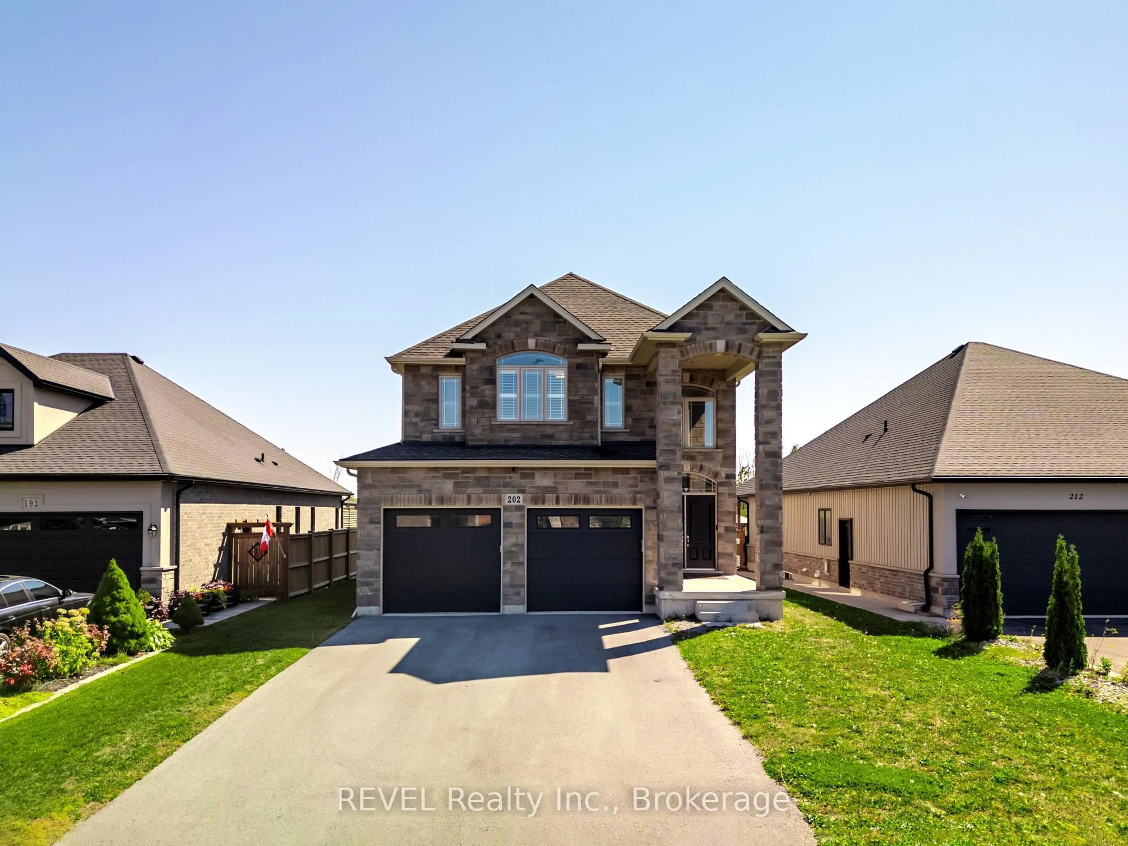 Home with brick exterior material, street for 202 Viger Dr, Welland Ontario L3B 5E9