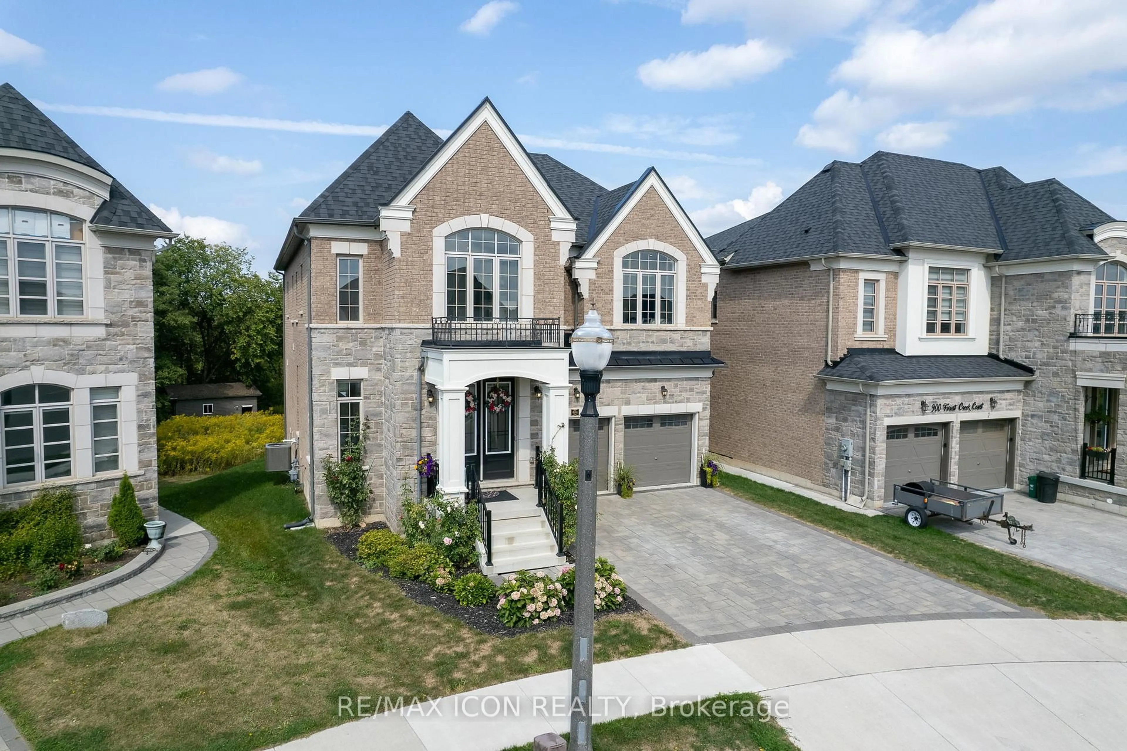Home with brick exterior material, street for 904 Forest Creek Crt, Kitchener Ontario N2R 0M6