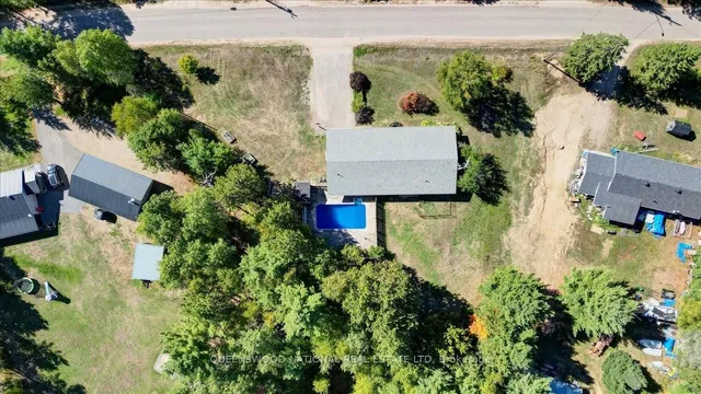 11876 Opeongo Rd, Barry's Bay 5