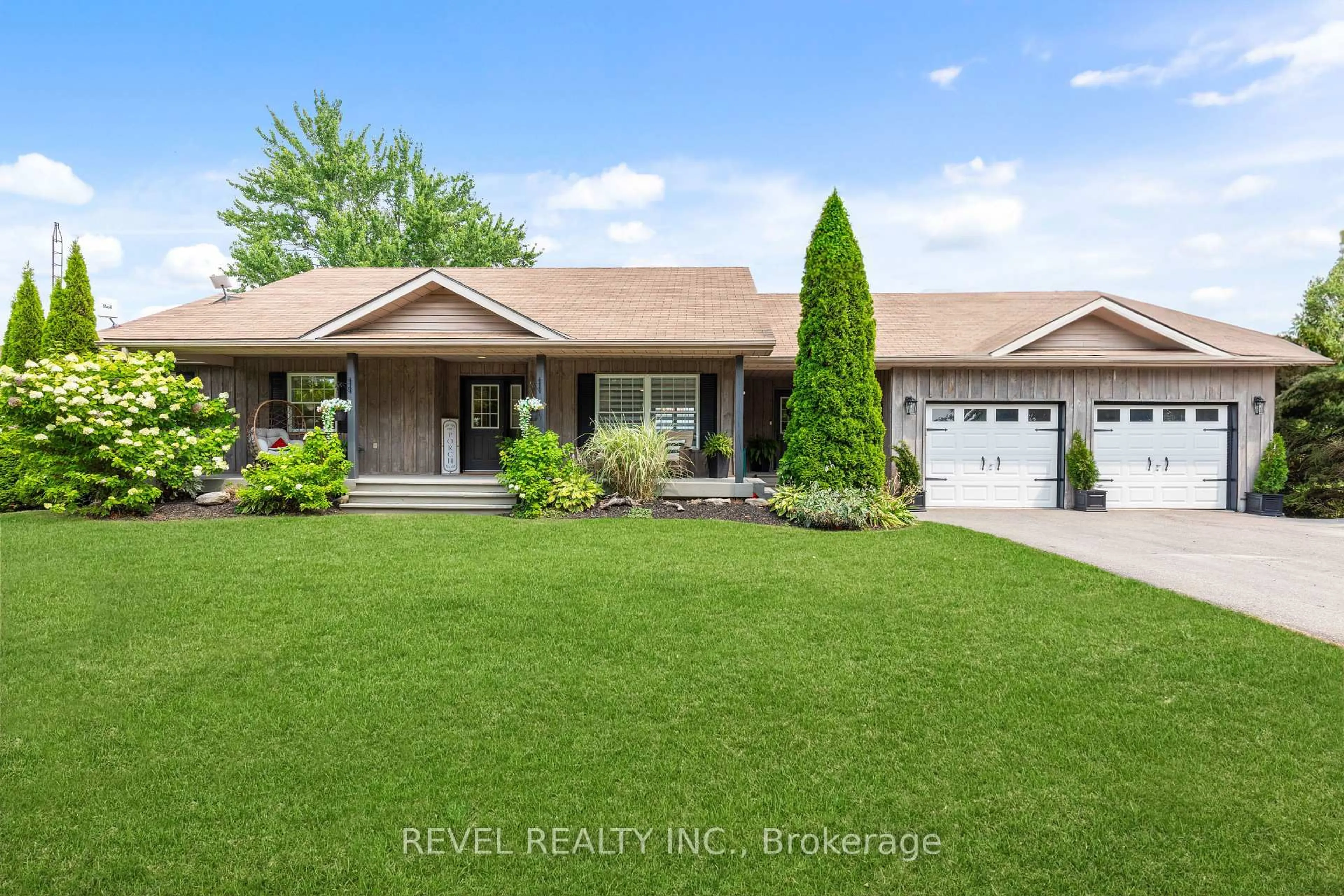 Home with vinyl exterior material, water/lake/river/ocean view for 4 Aino Beach Rd, Kawartha Lakes Ontario K0M 2C0