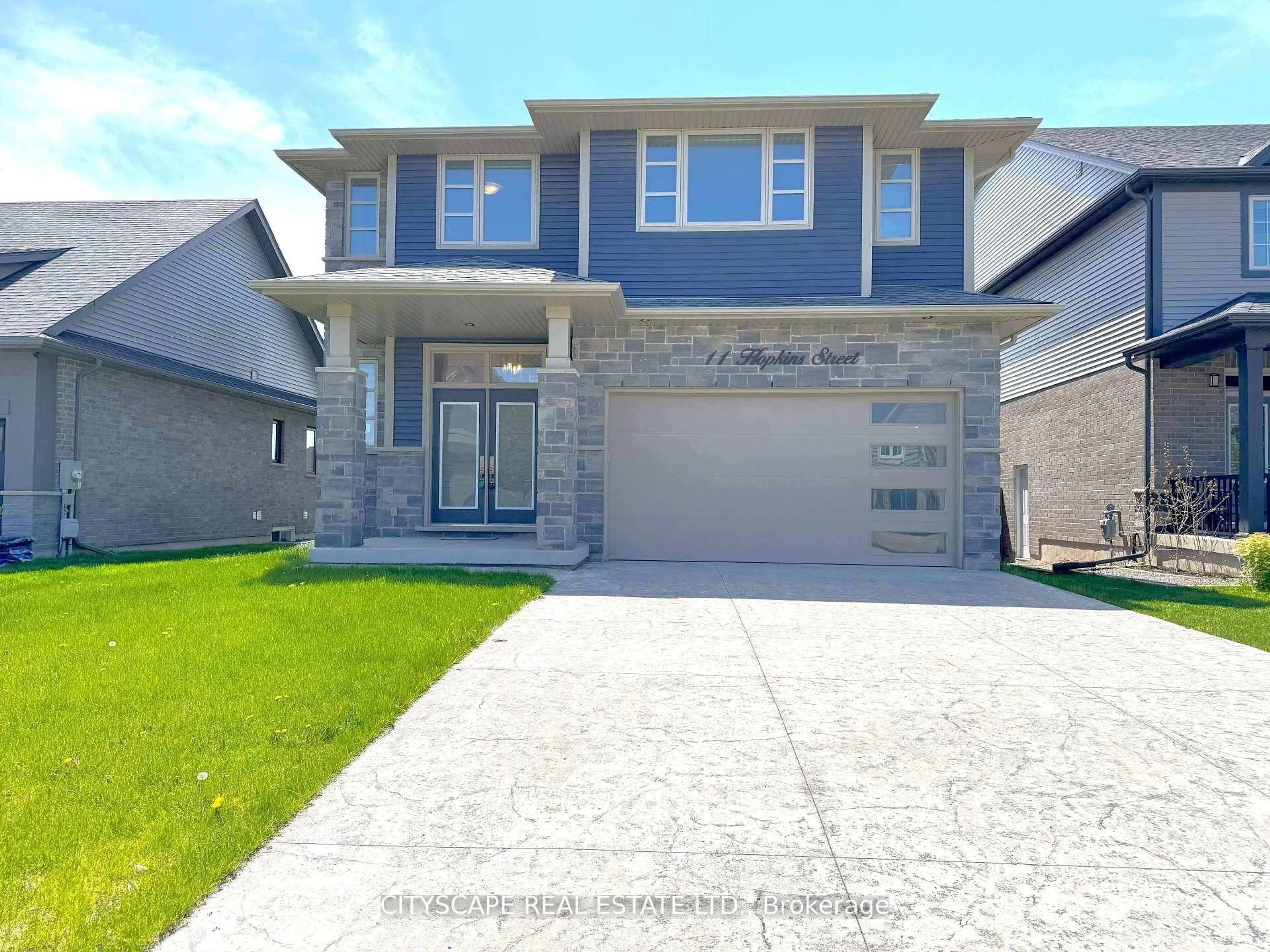 Home with brick exterior material, street for 11 Hopkins St, Thorold Ontario L2V 0E9
