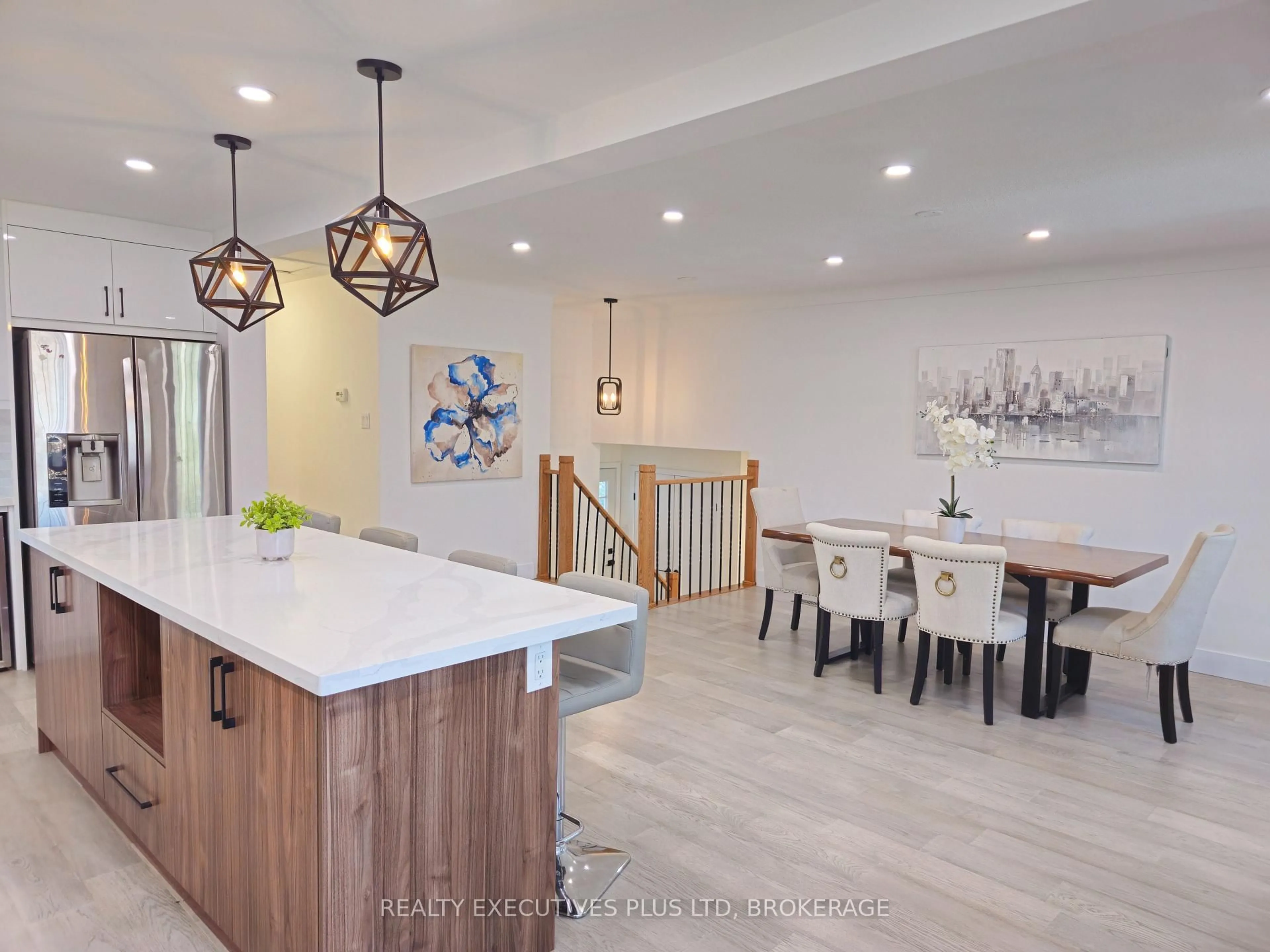 Open concept kitchen, unknown for 99 Carlton Ave, Welland Ontario L3C 1R2