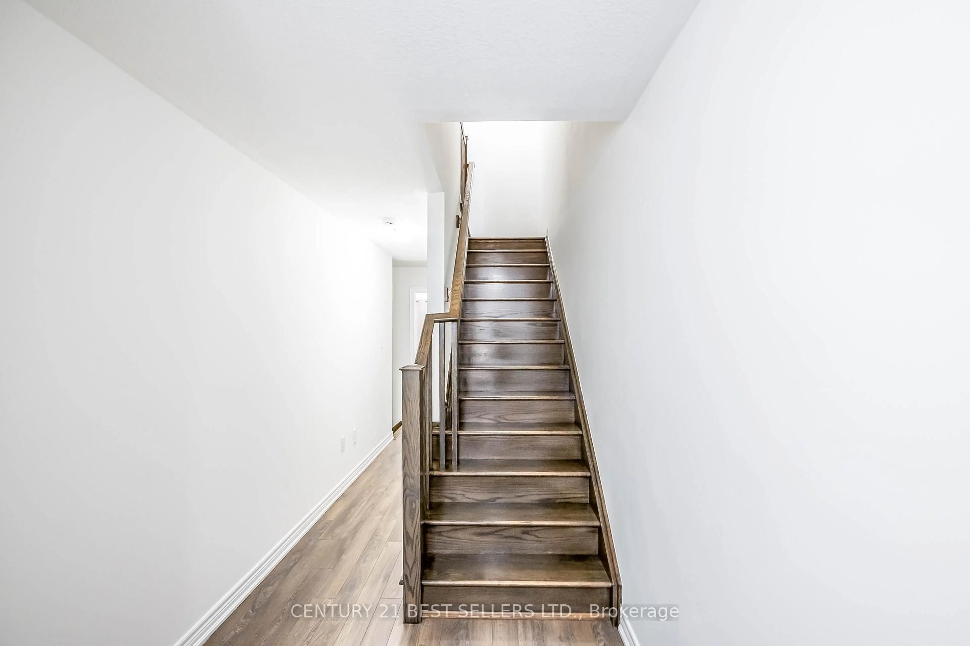 Stairs for 23 Rapids Lane, Hamilton Ontario L8K 0A4