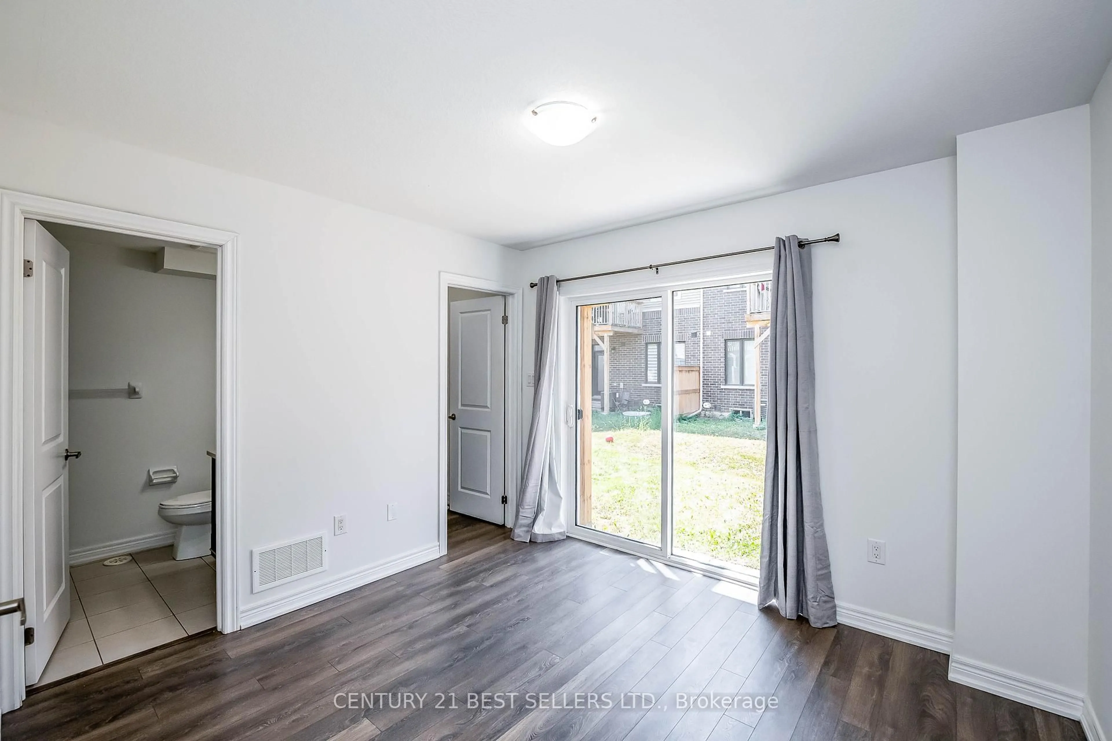 A pic of a room for 23 Rapids Lane, Hamilton Ontario L8K 0A4