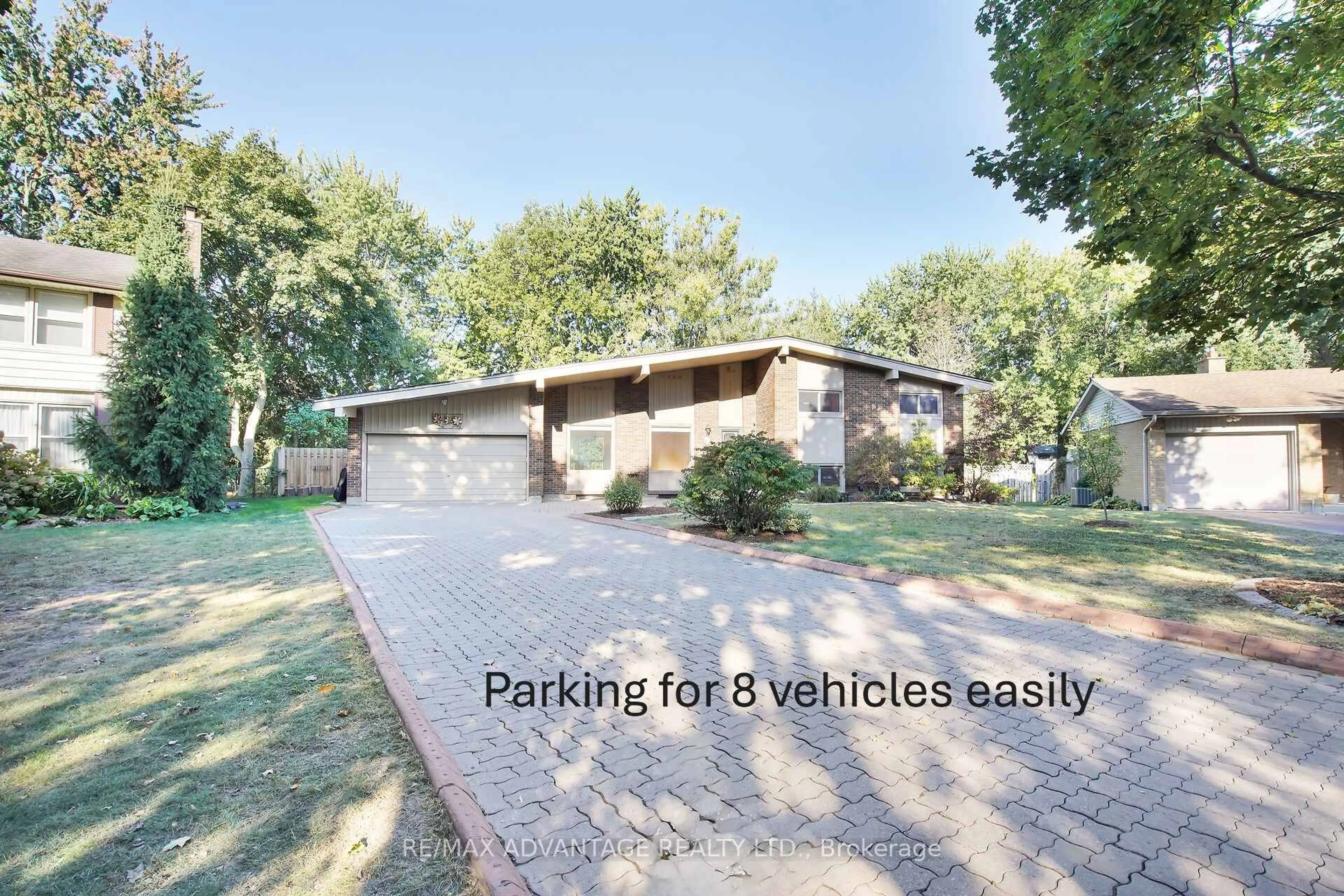 Parking for 41 Queen Anne Circ, London North Ontario N6H 4B6
