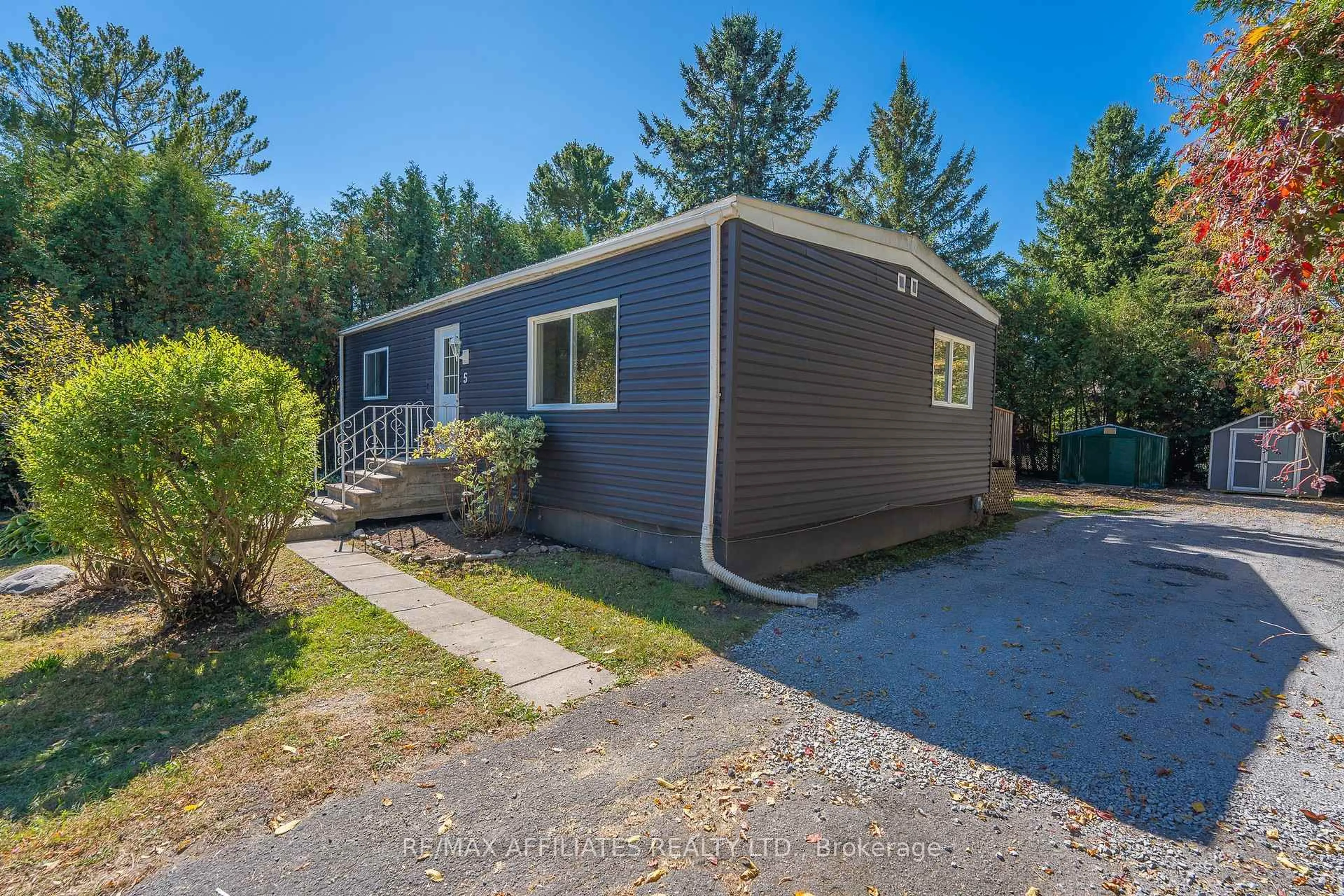 Unknown for 5 Fringewood Dr, Stittsville Ontario K2S 1T1