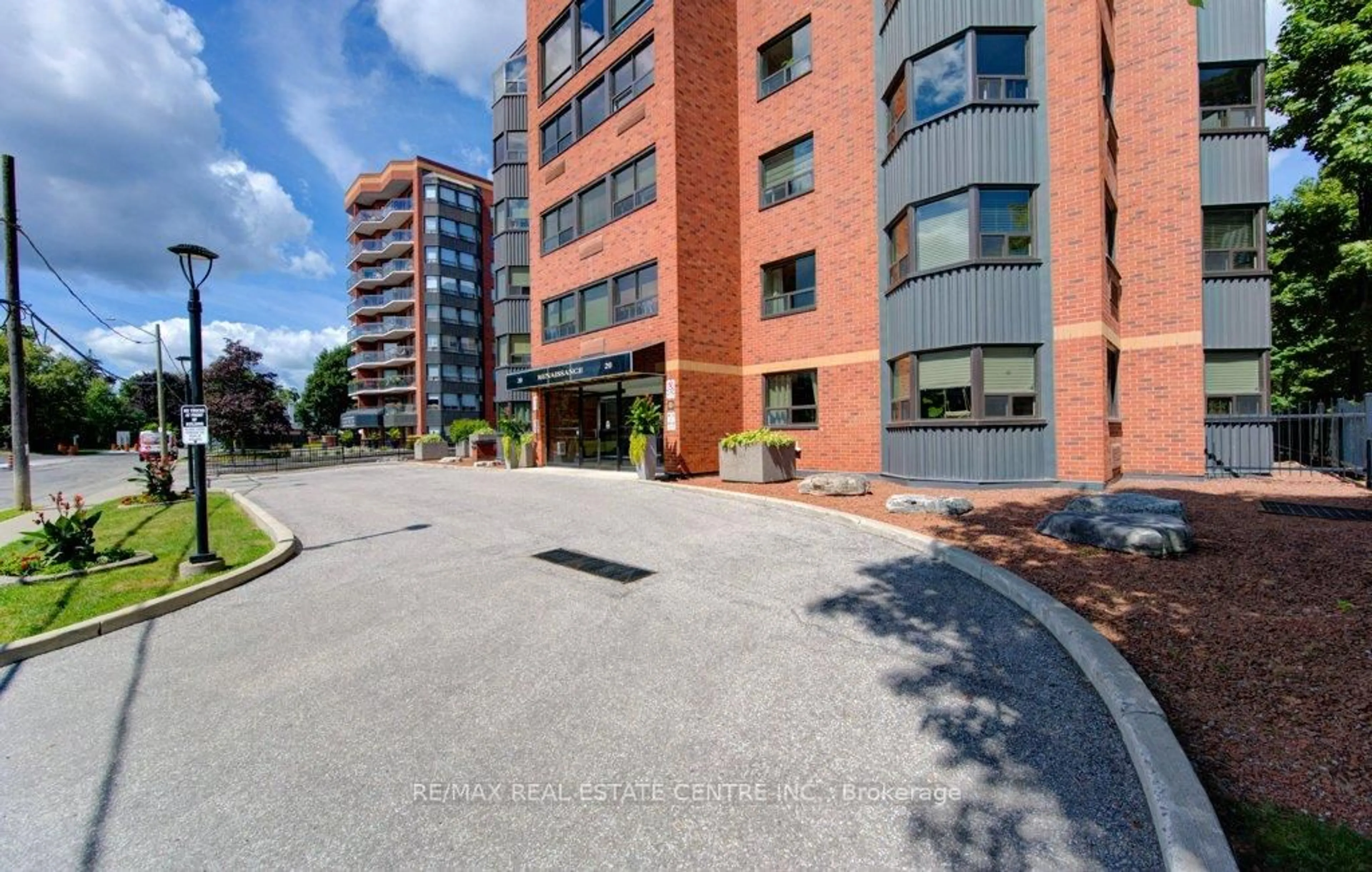 Unknown for 20 Ellen St #405, Kitchener Ontario N2H 6R7